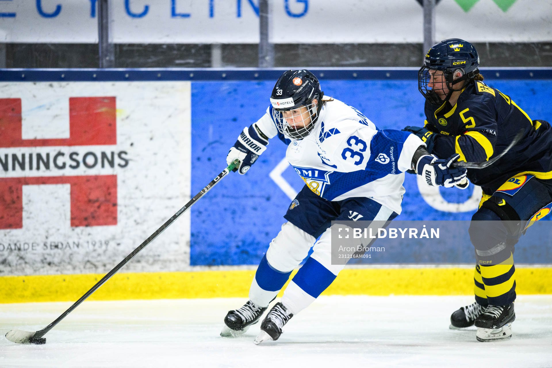 Finlands Michelle Karvinen och Sveriges Nathalie Lidman