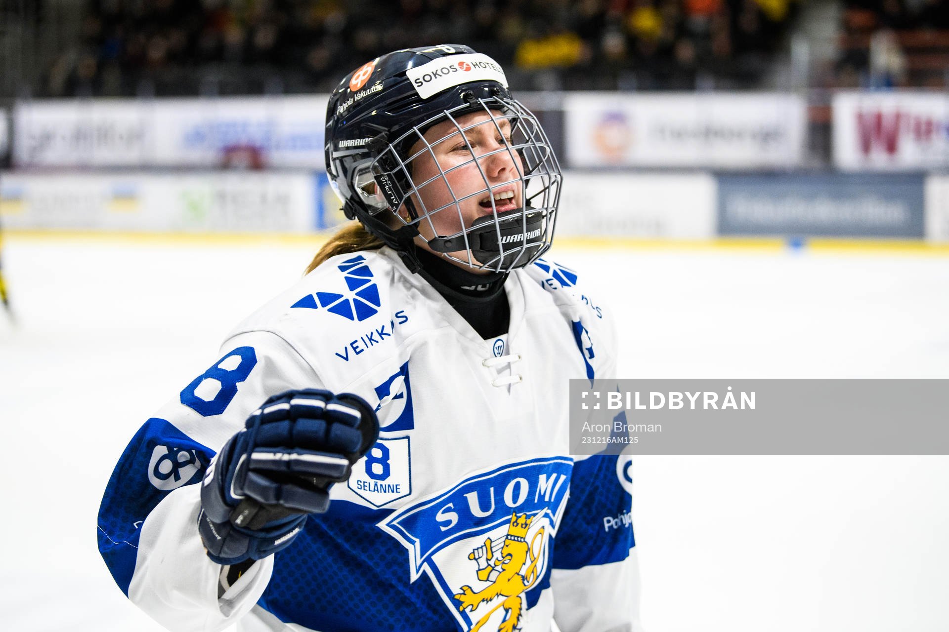 Finlands Eve Savander jublar