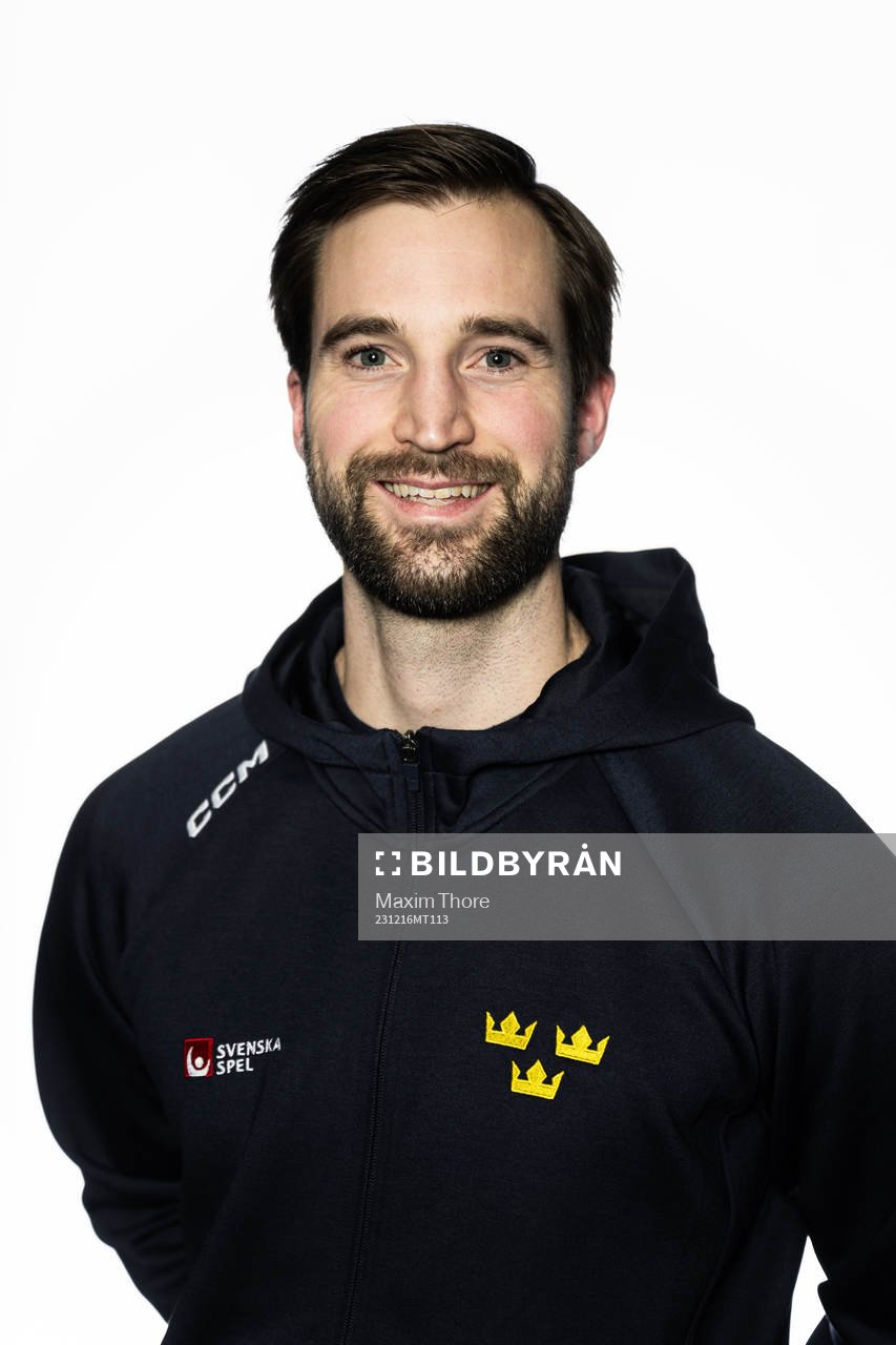 Physiotherapist Oscar Björsfält of the Swedish under-20