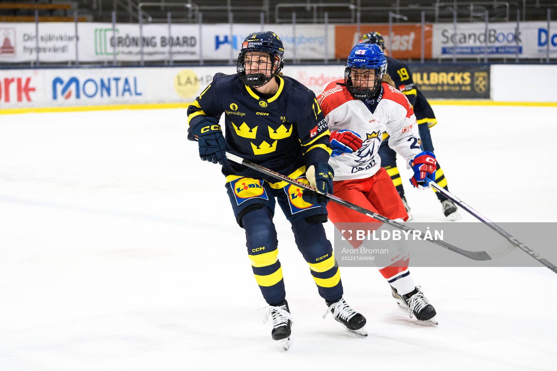 Sveriges Josefin Bouveng och Tjeckiens Kristyna Patkova