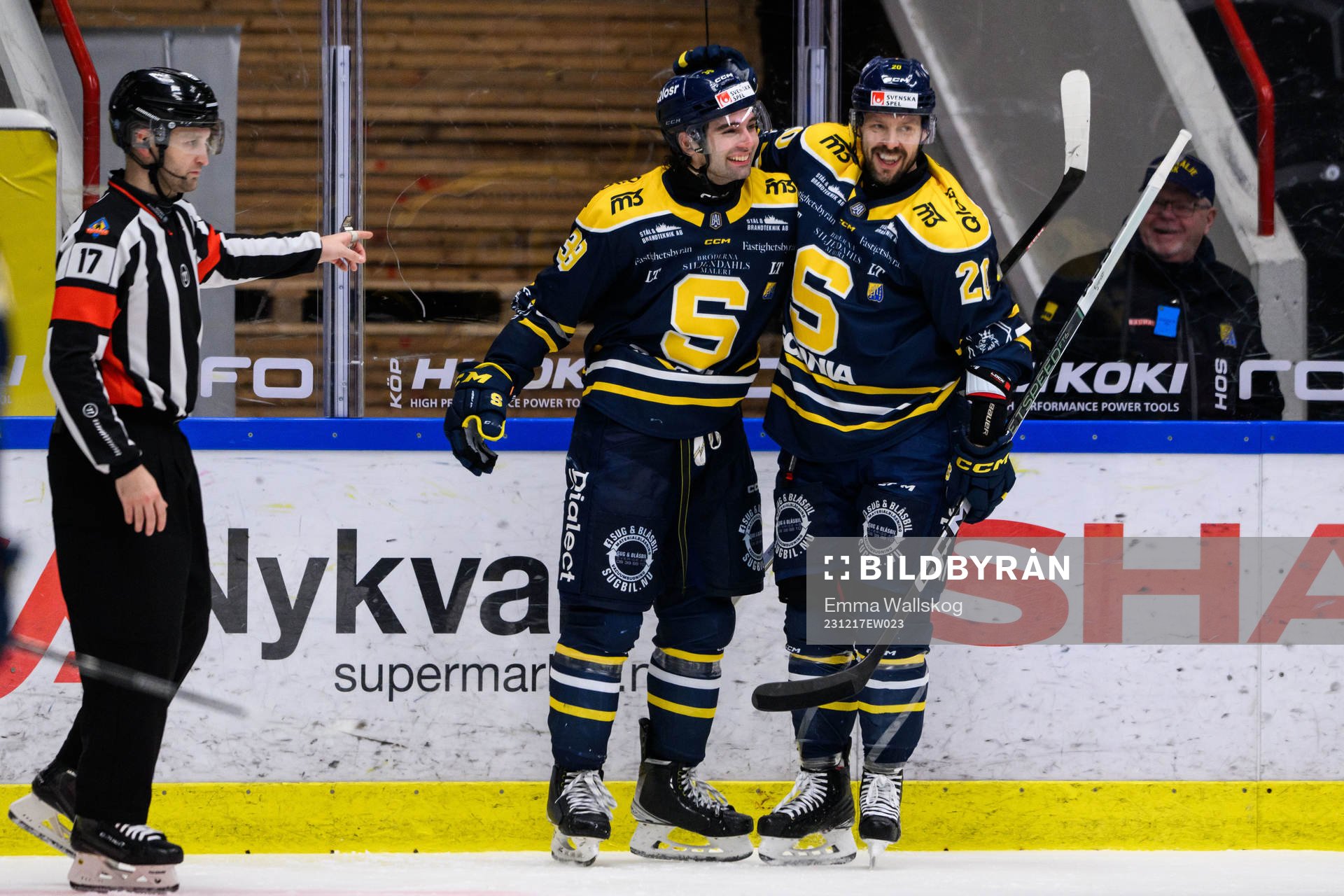 Södertäljes Stelio Mattheos och Marcus Eriksson jublar