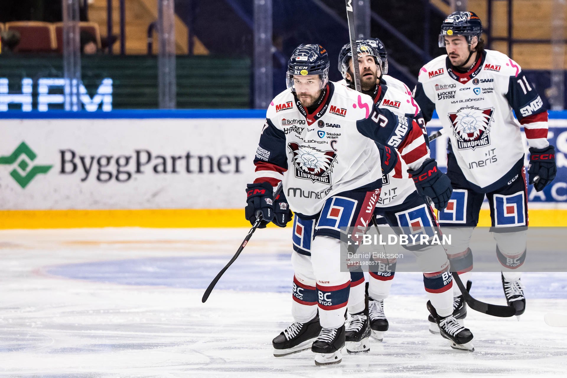 Linköpings Oscar Fantenberg jublar
