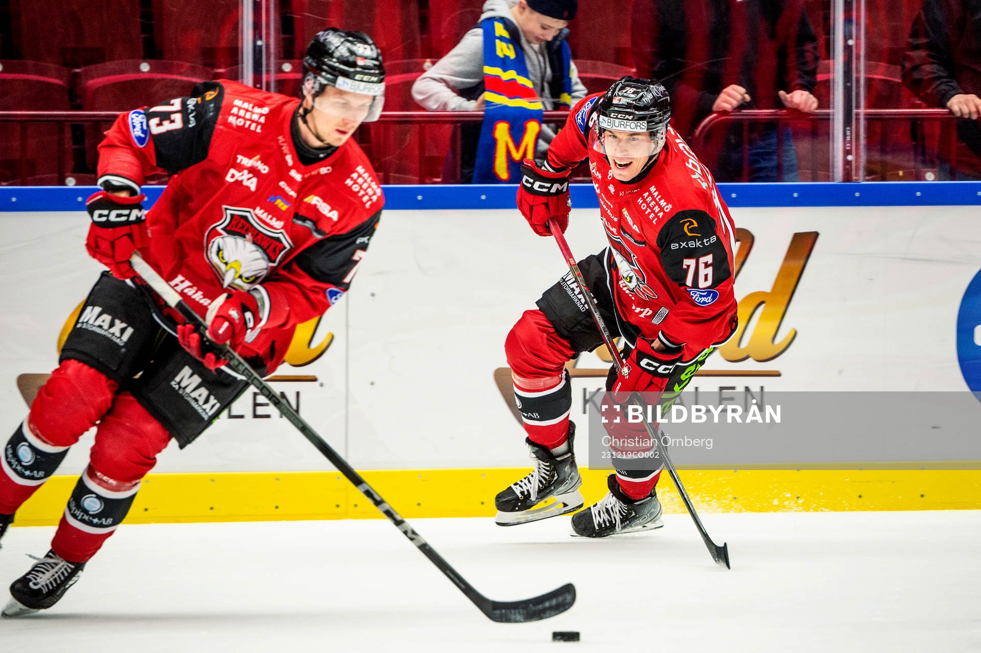 Malmö Redhawks Tomi Sallinen värmer upp innan
