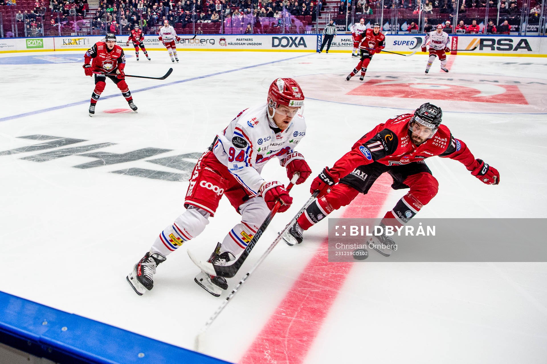 Timrås Sebastian Hartmann mot Malmö Redhawks Markus