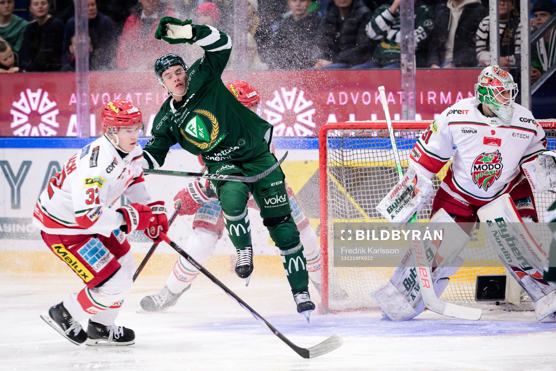 MoDos Theodor Niederbach och Färjestads Oscar Lawner