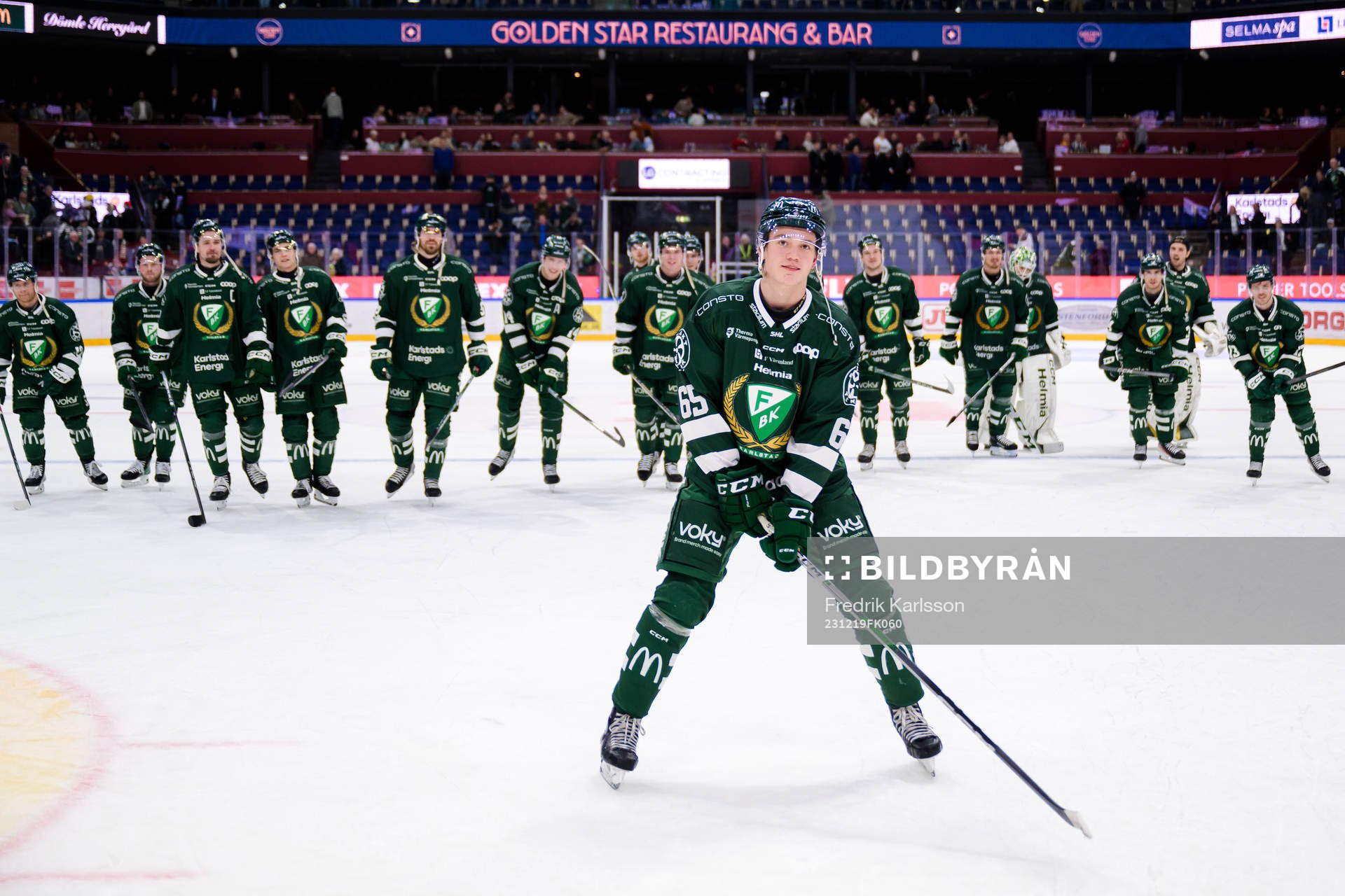Färjestads Noel Fransén jublar med lagkamrater