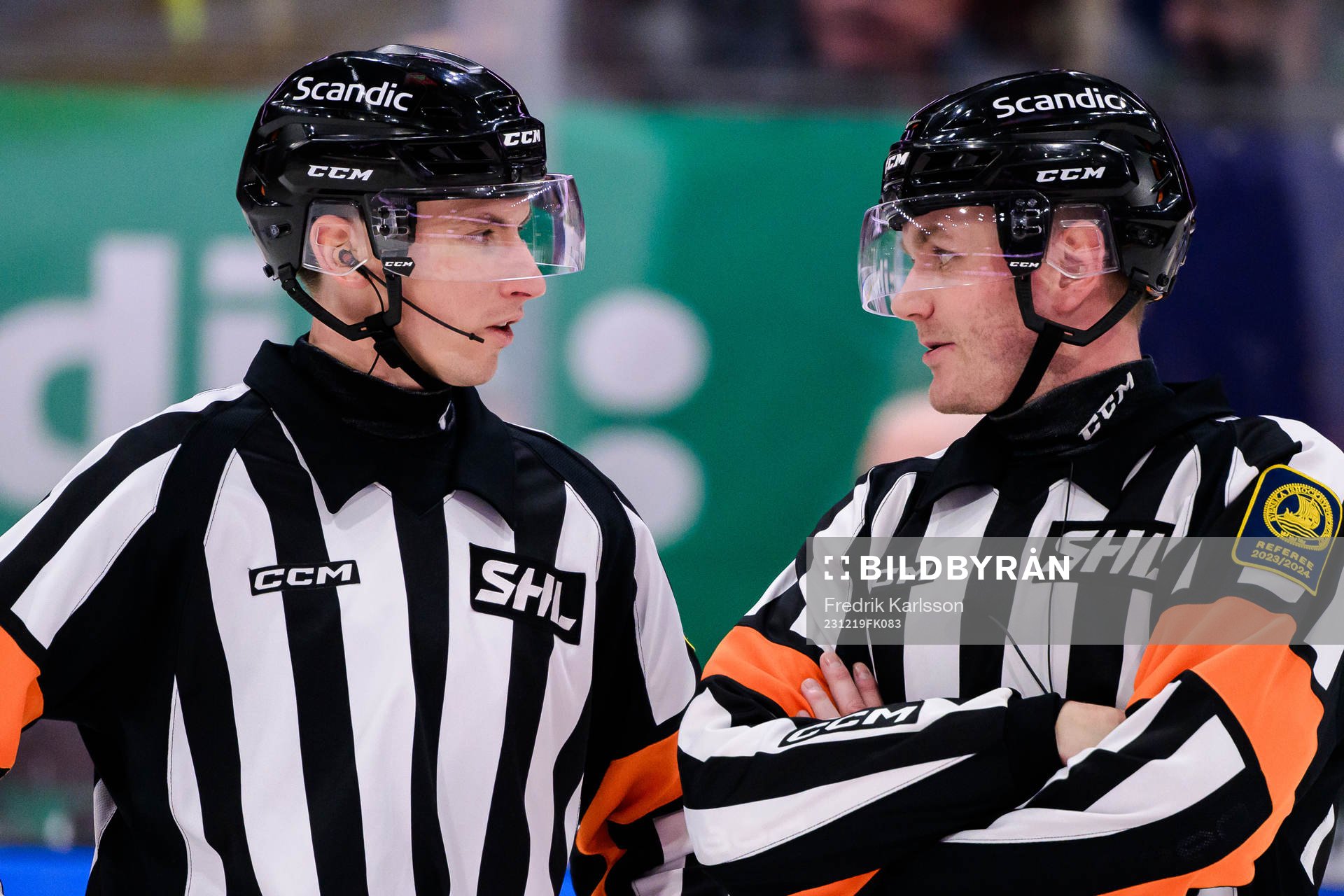 Domare Christoffer Holm och Domare Daniel Eriksson