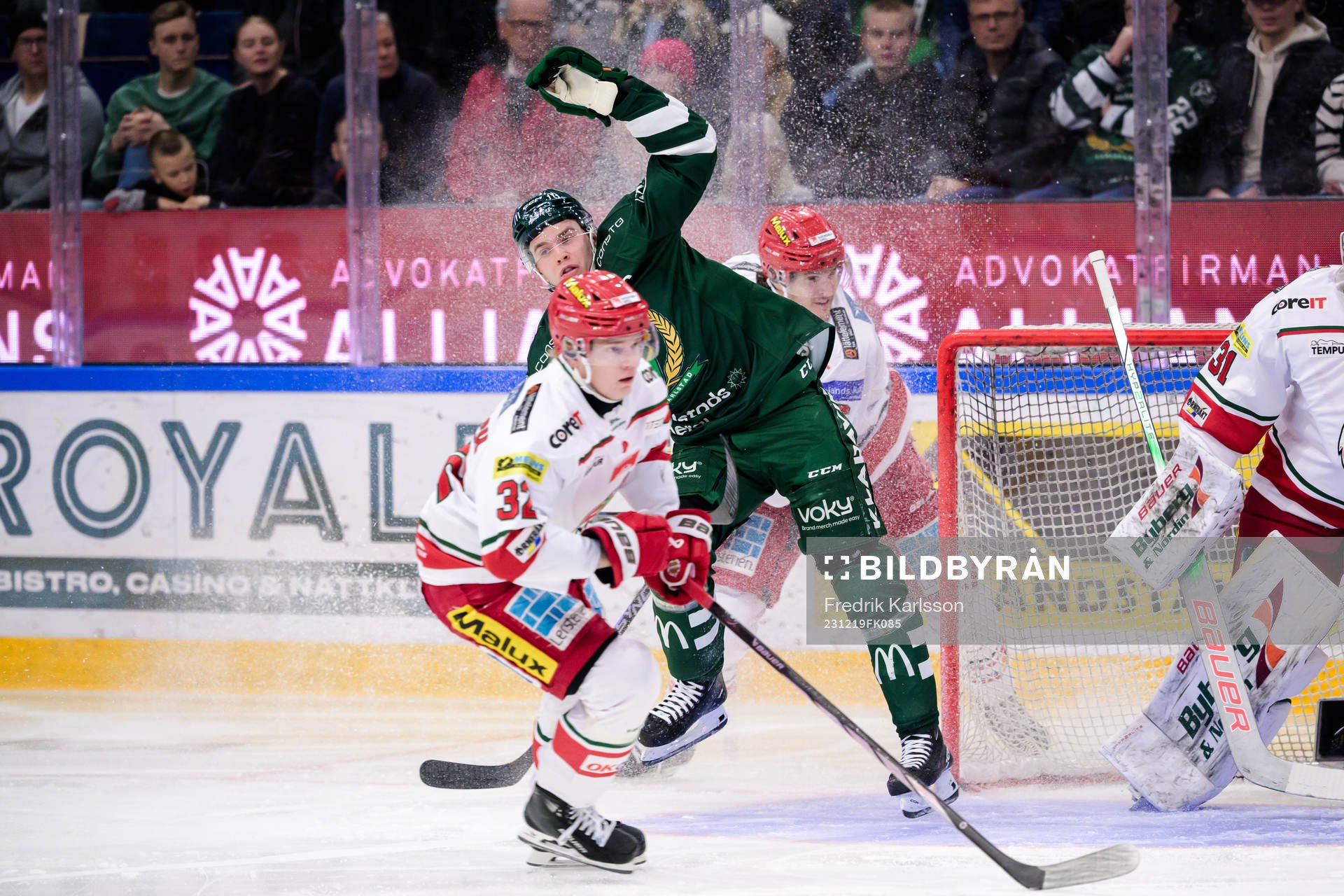 MoDos Theodor Niederbach och Färjestads Oscar Lawner