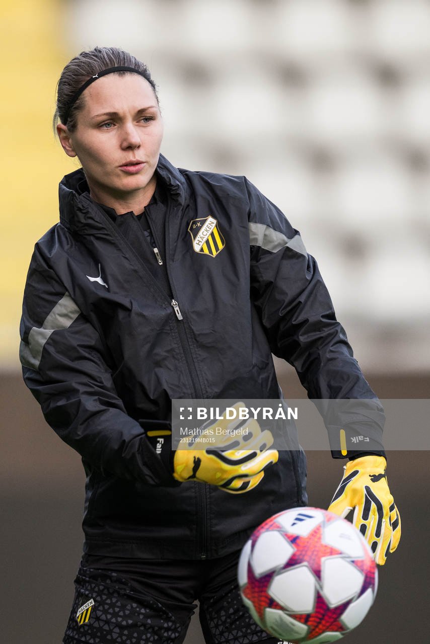 Goalkeeper Jennifer Falk of Häcken
