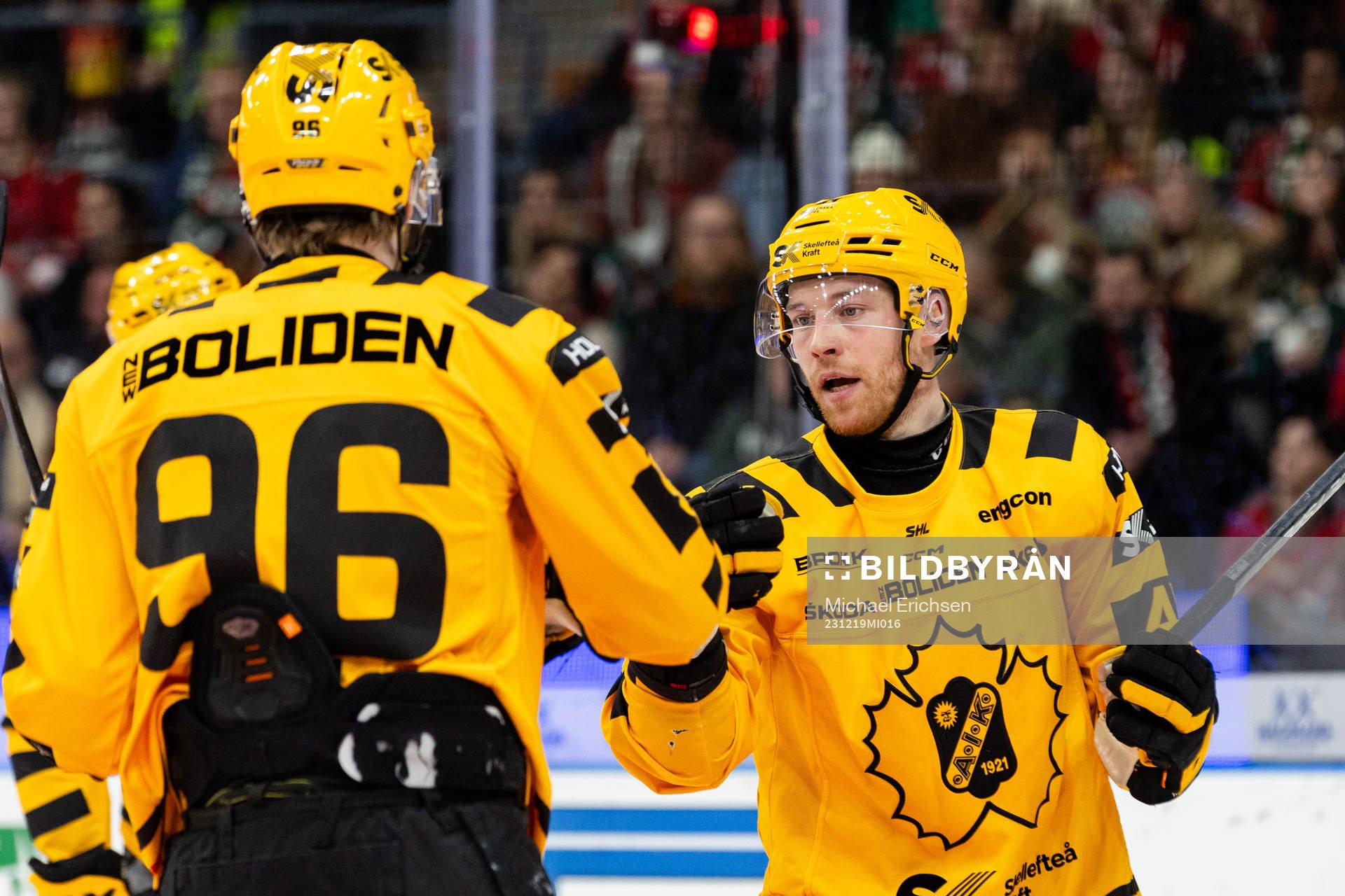 Skellefteås Filip Sandberg jublar