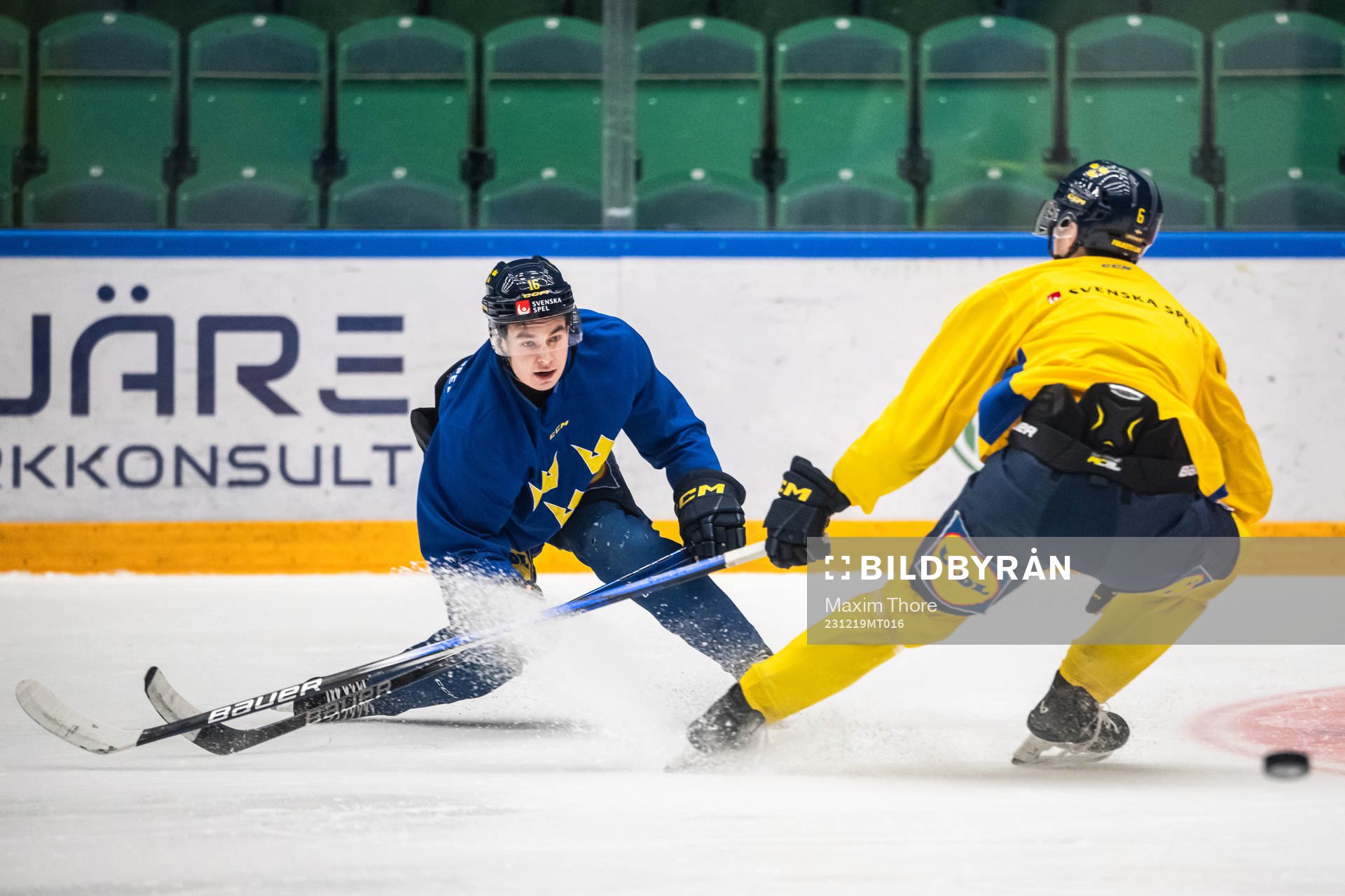 Felix Unger Sörum of the Swedish under-20 national ice