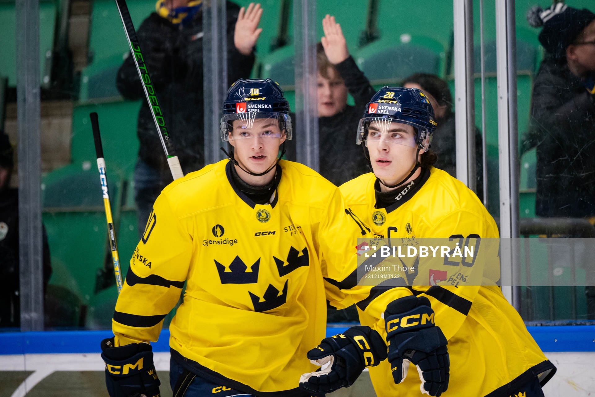 Fabian Wagner and Liam Öhgren of Sweden celebrate the 5-2