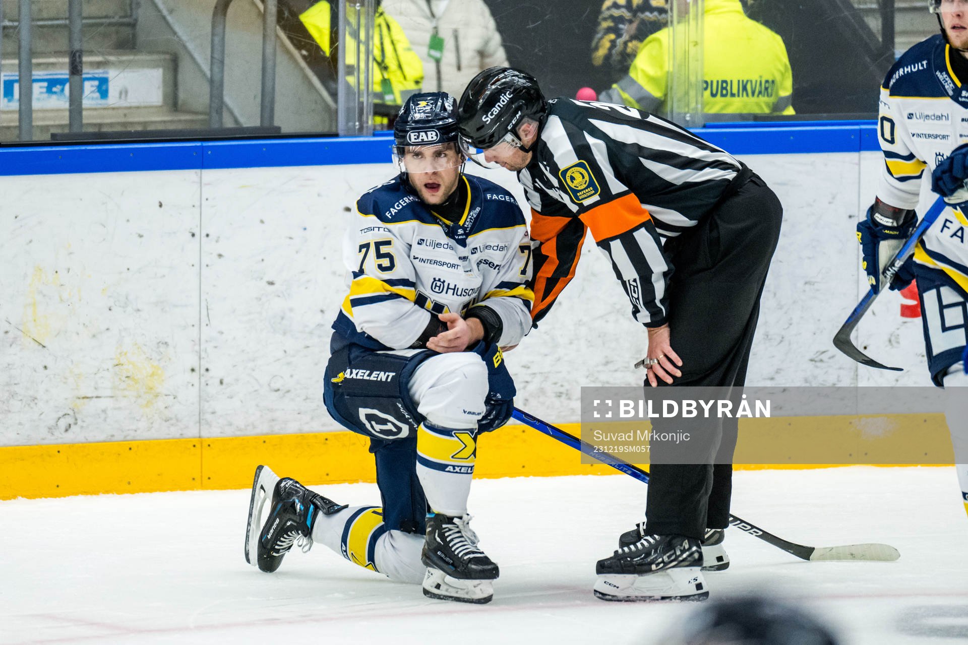 HV71s Radan Lenc har ont