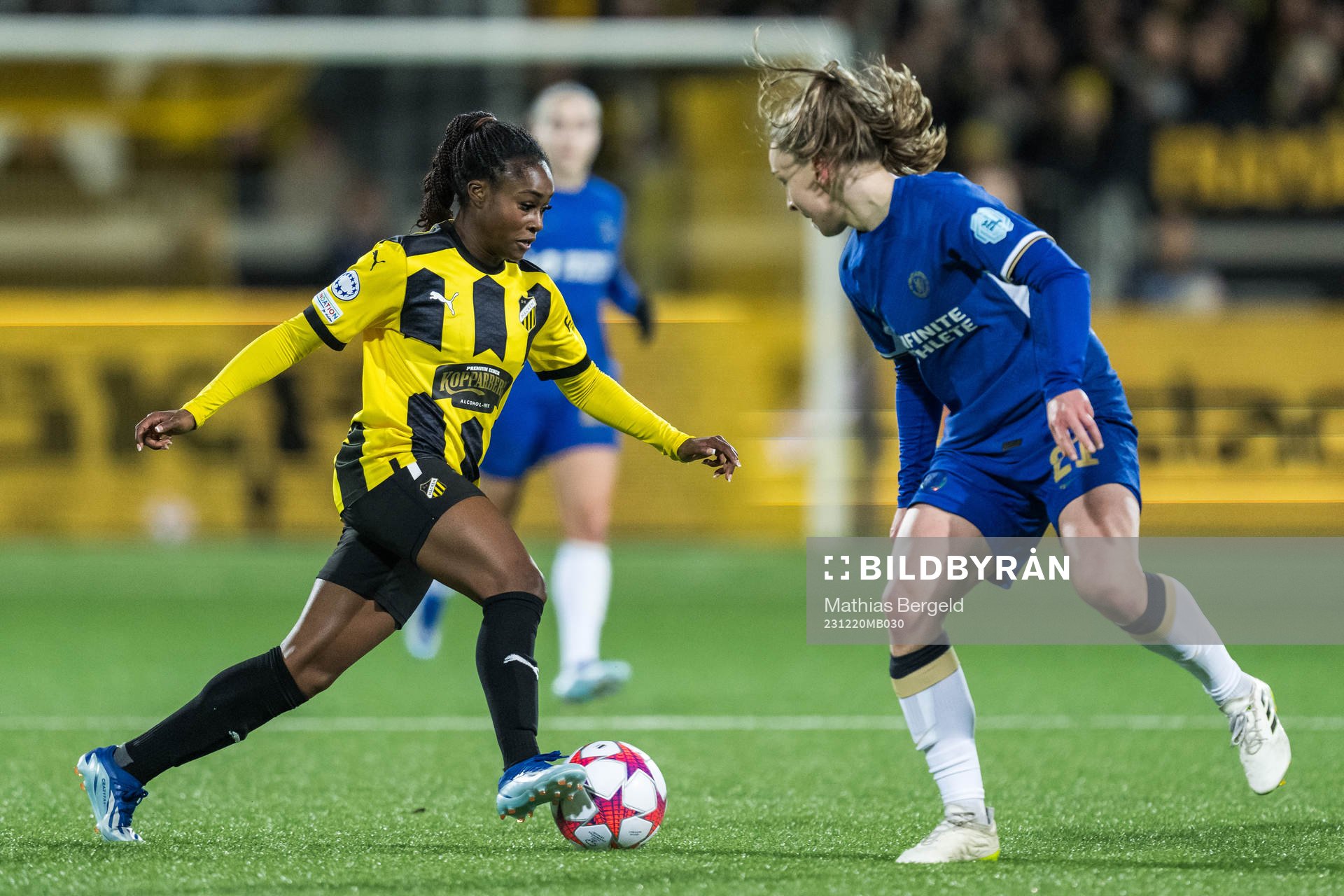 Monica Jusu Bah of Häcken and Niamh Charles of Chelsea during the UEFA Women's Champions League football match between Häcken and Chelsea on December 20, 2023 in Gothenburg. 