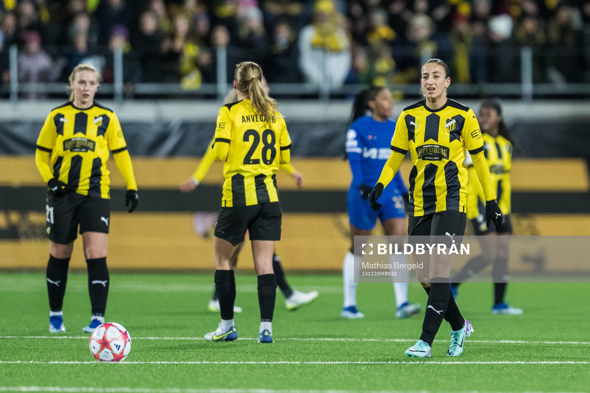 Rusul Rosa Kafaji of Häcken looks dejected