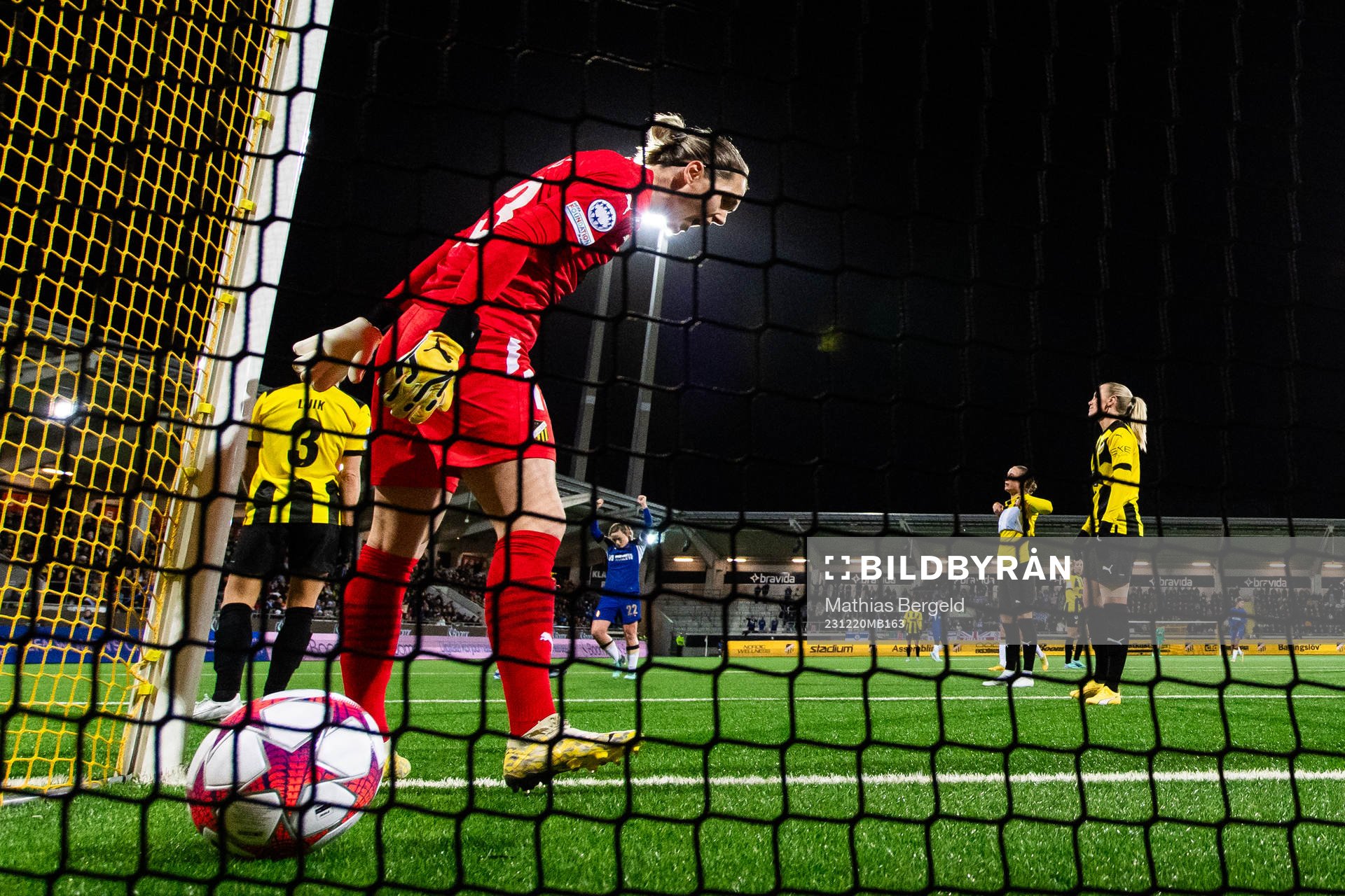 Goalkeeper Jennifer Falk of Häcken looks dejected