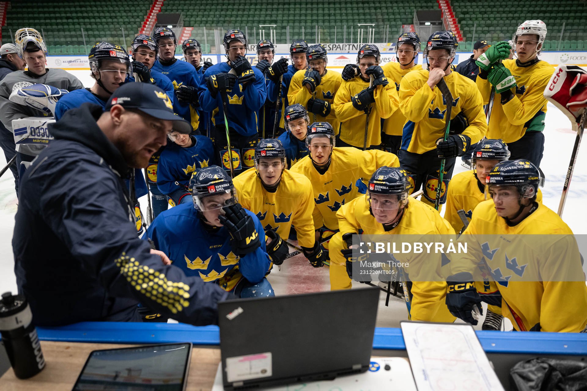 Players of the Swedish under-20 national ice hockey team