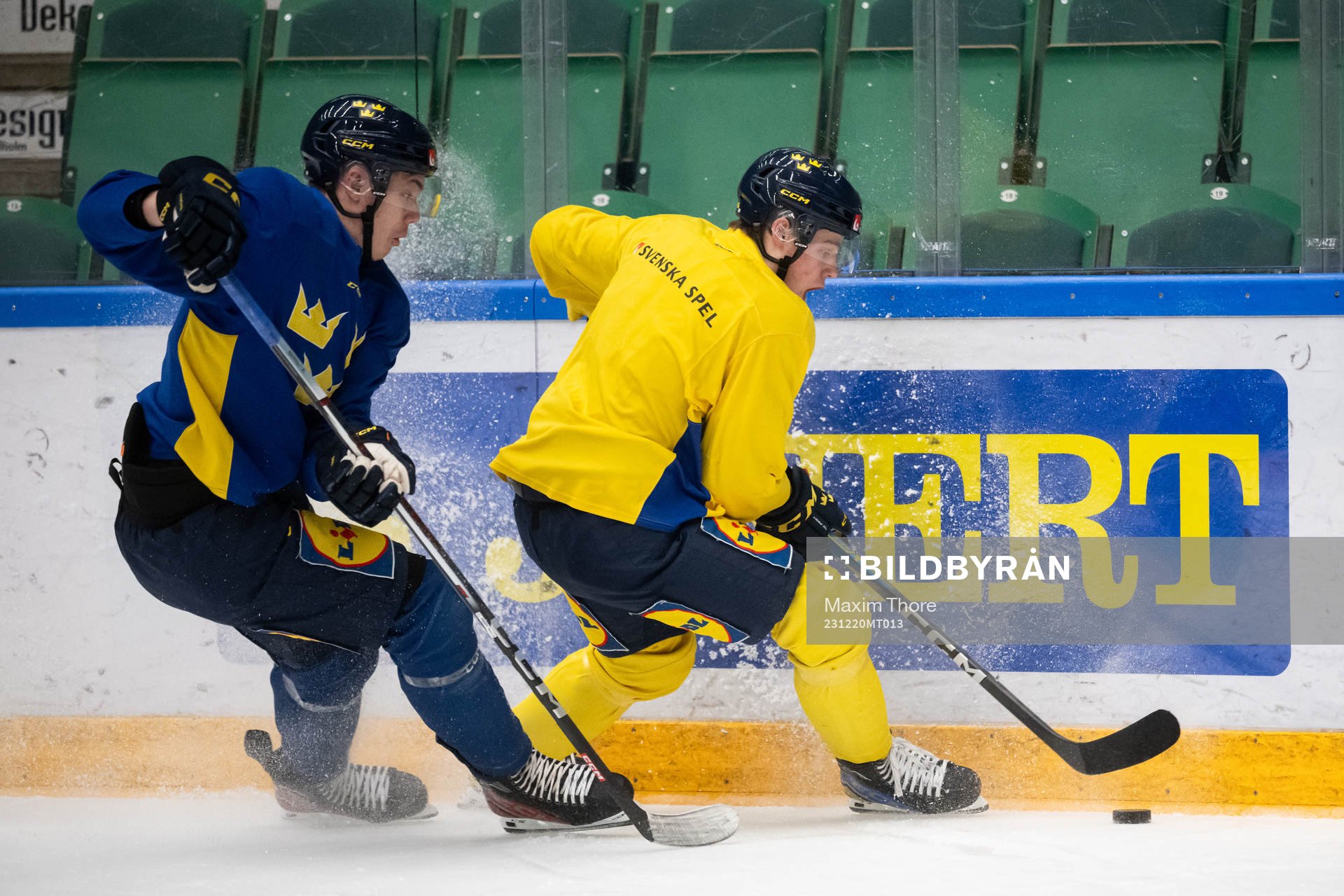 Anton Wahlberg and Mattias Hävelid of the Swedish under-20