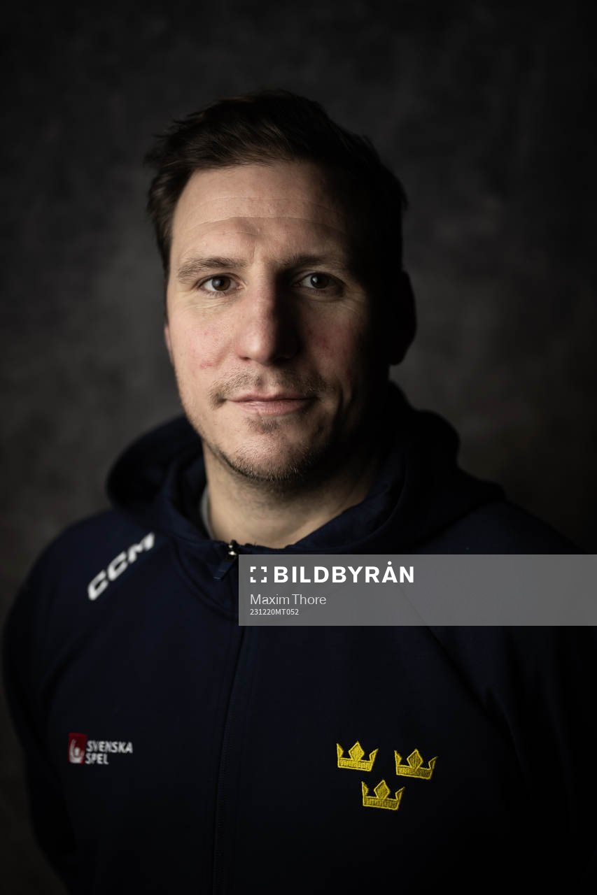 Assistant coach Alexander Steen of the Swedish under-20