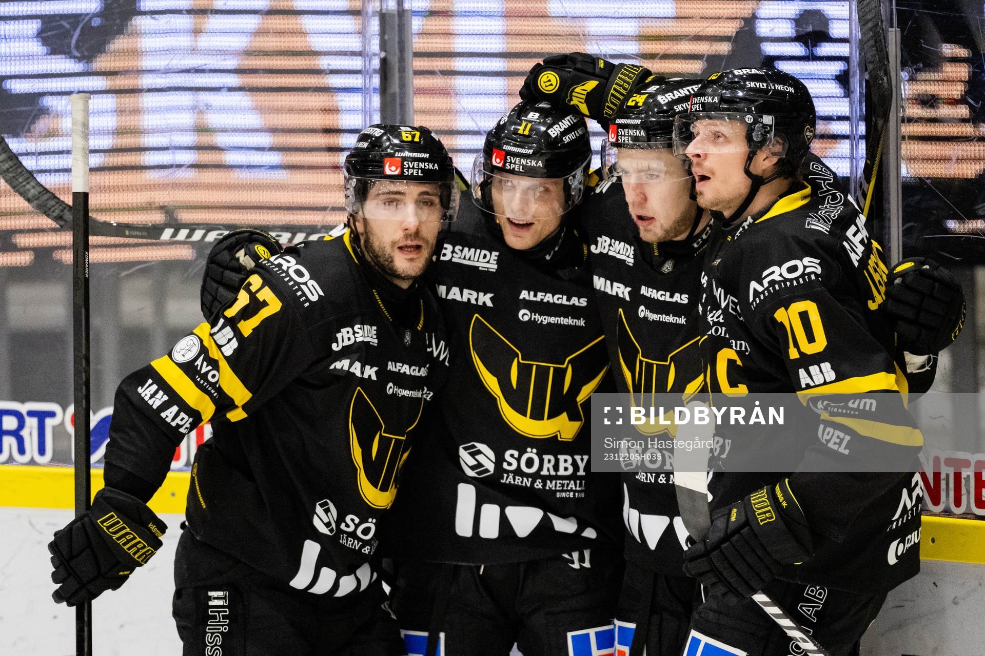 Västerås Konstantin Komarek , Trevor Mingoia , Kyle