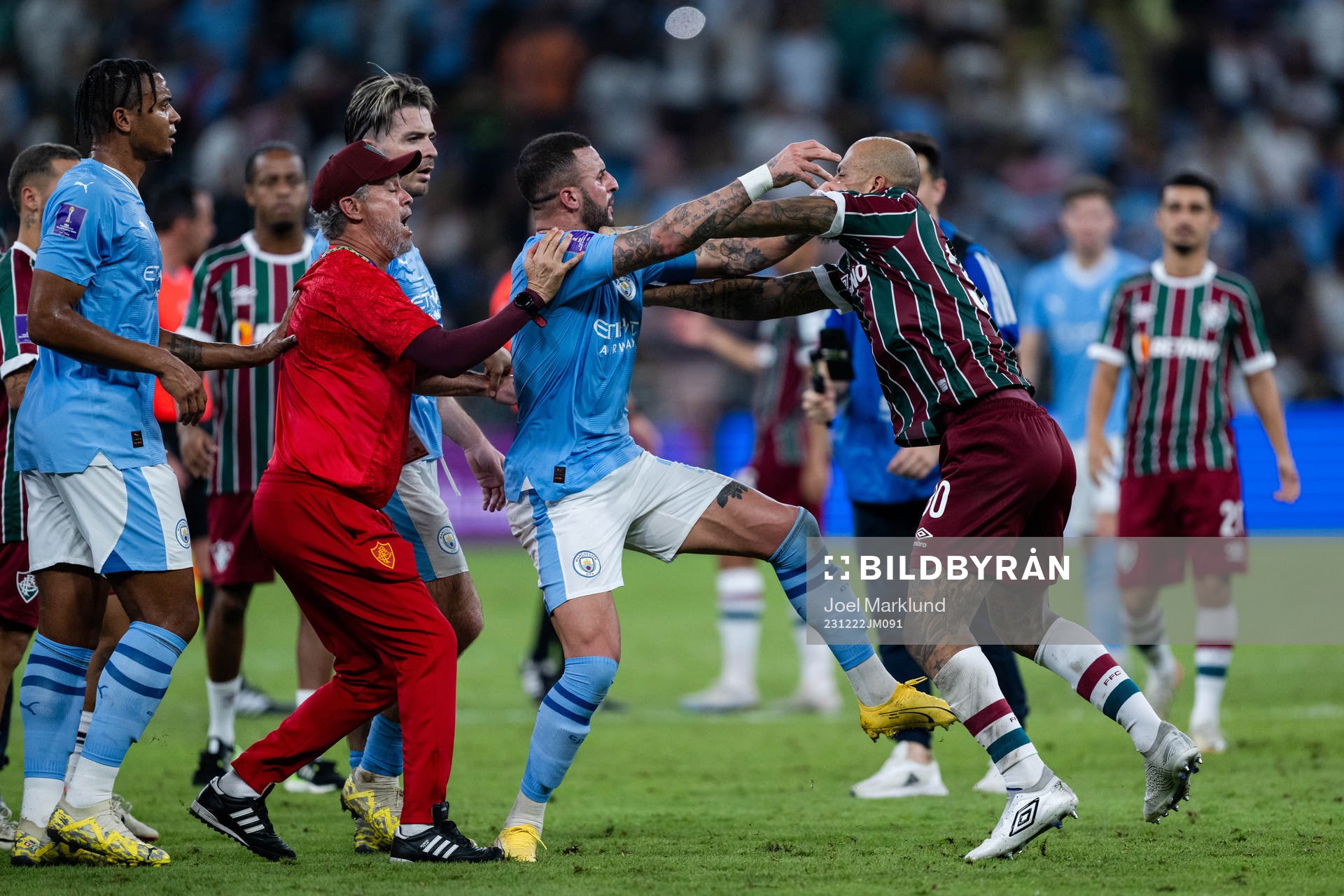 Kyle Walker of Manchester City  and Felipe Melo of
