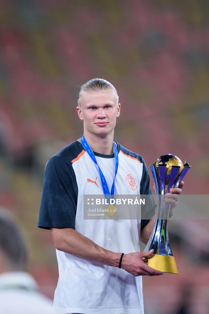 Erling Braut Haaland of Manchester City celebrates with the