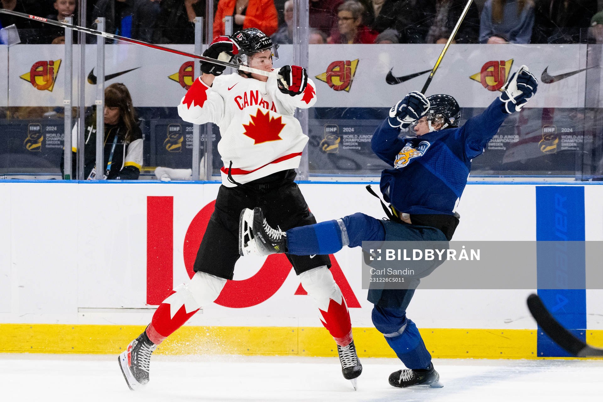 Maveric Lamoureux of Canada and Jere Lassila of Finland