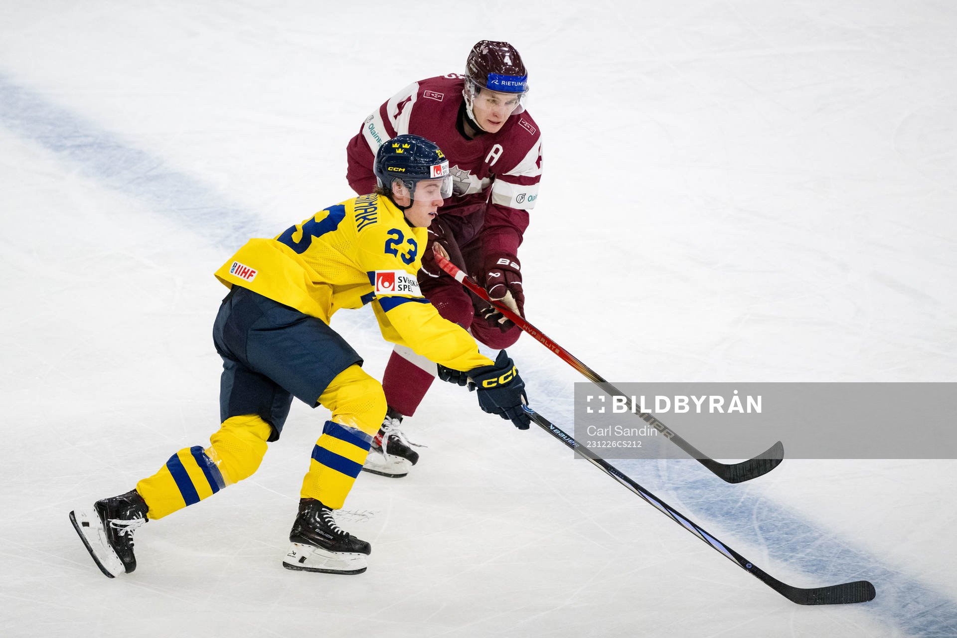 Jonathan Lekkerimäki of Sweden and Niks Fenenko of Latvia