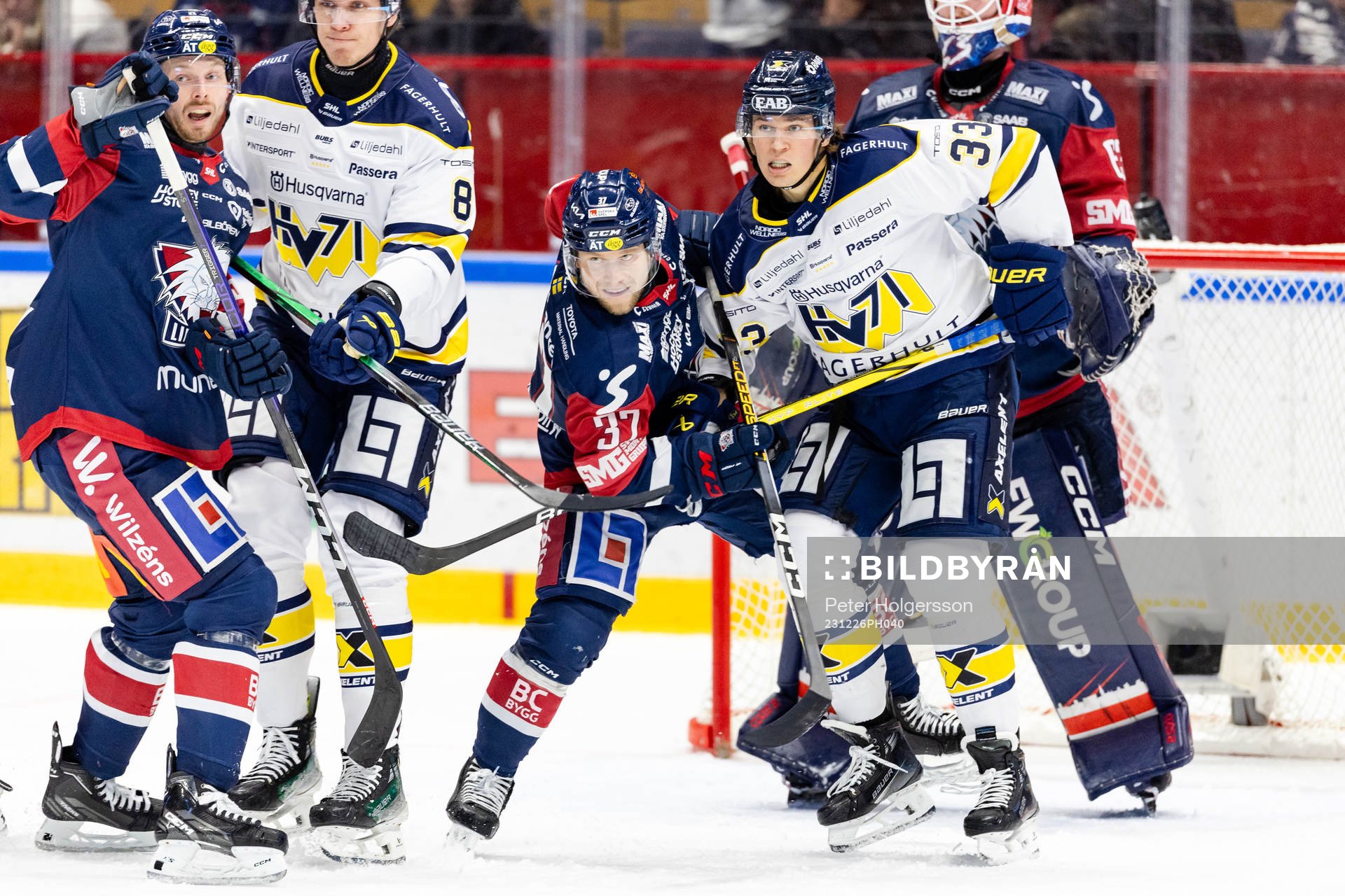 Linköpings Jesper Pettersson och HV71s Måns Lindbäck