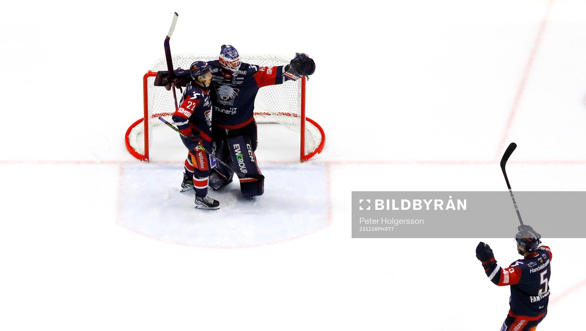 Linköpings Vilmos Gallo, målvakt Marcus Högberg och