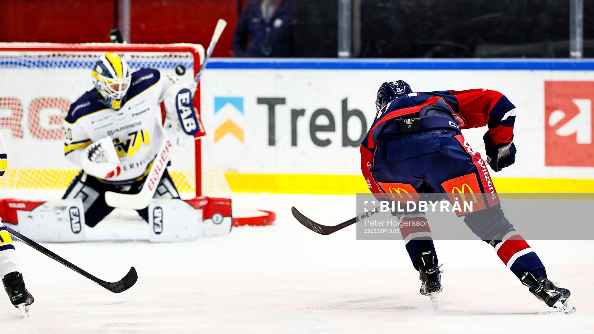Linköpings Christoffer Ehn gör mål 2-0 förbi HV71s