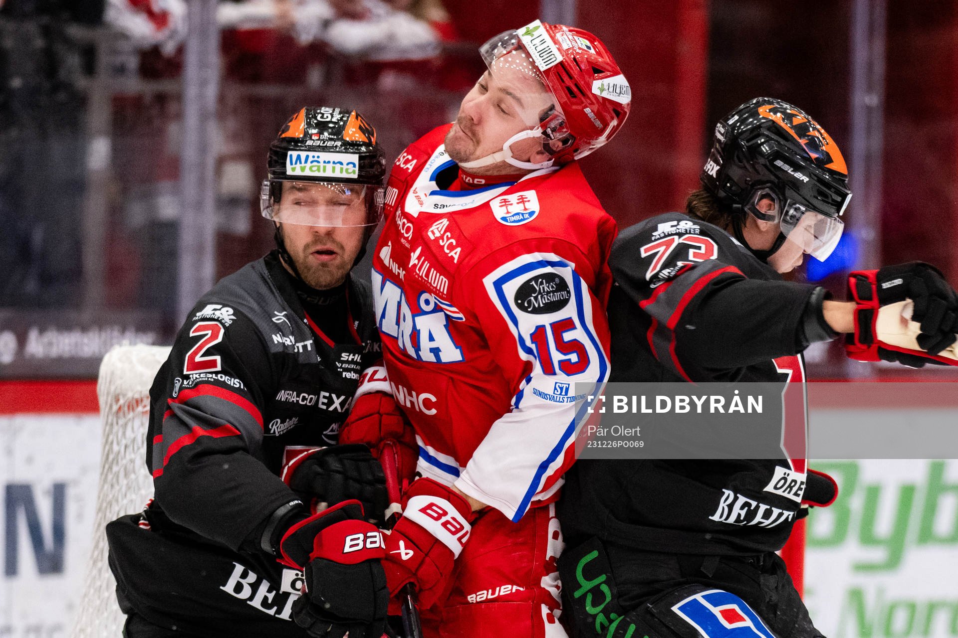 Örebros Rasmus Rissanen och Oliver Eklind försvarar mot