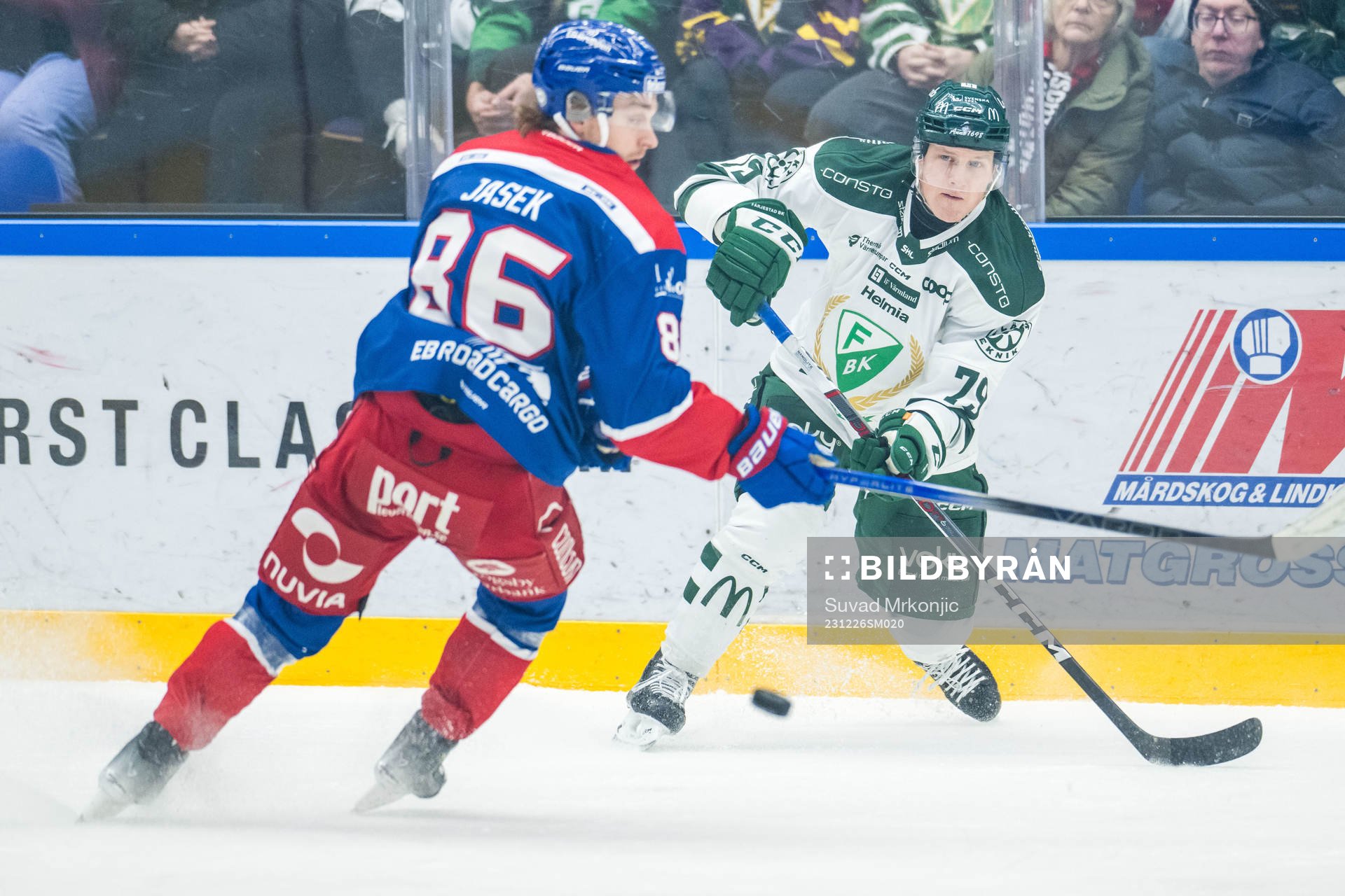 Oskarshamns Lukas Jasek och Färjestads Patrik Lundh