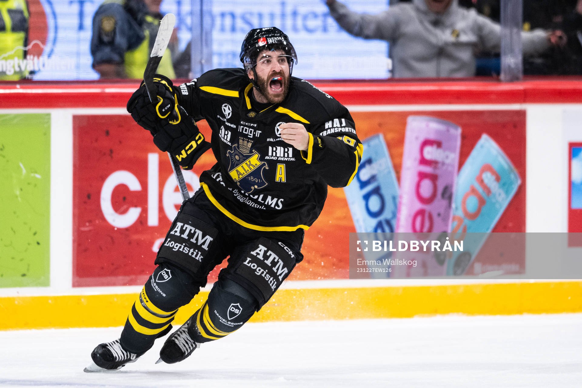 AIKs Mathew Maione jublar