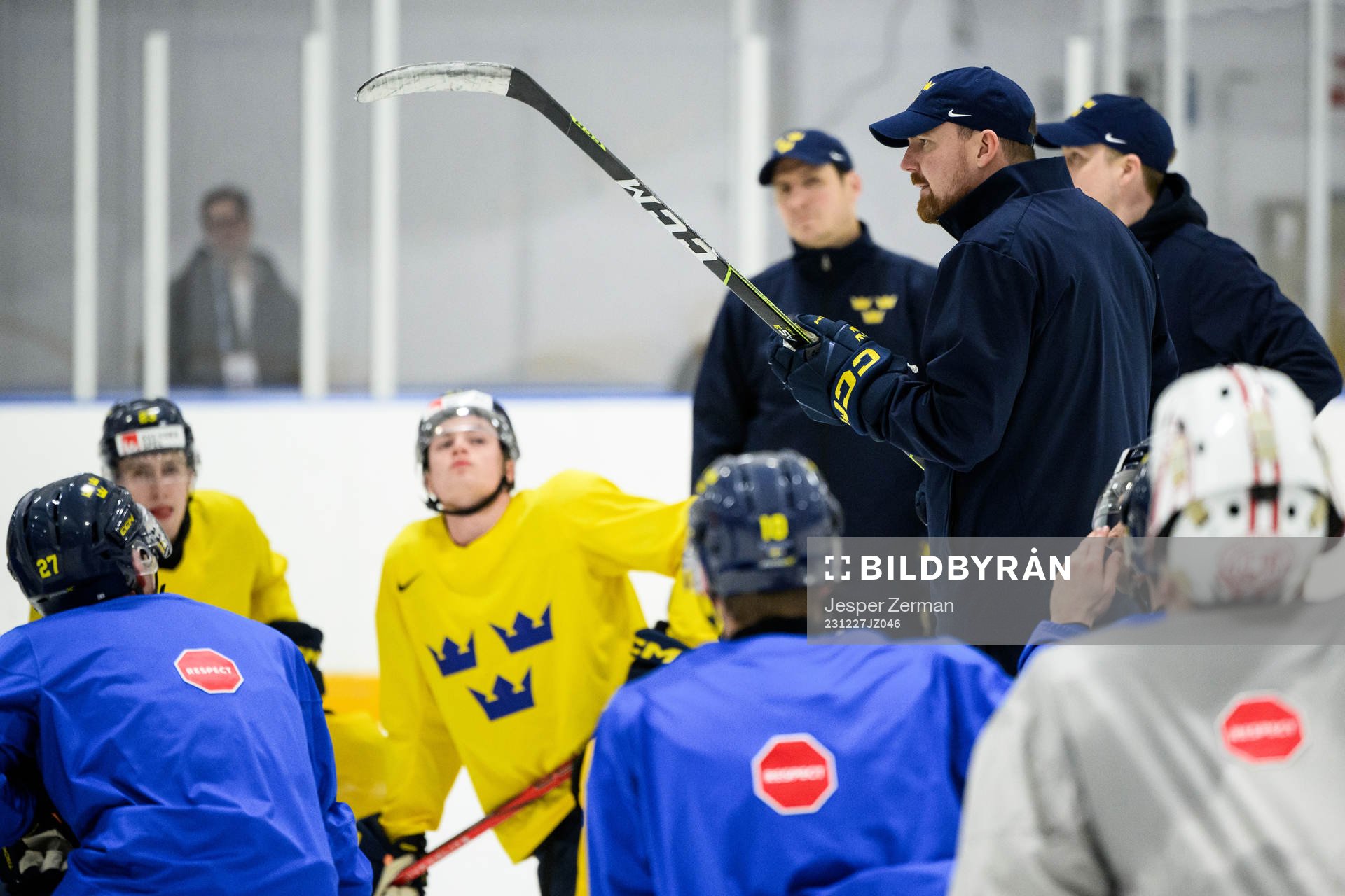 Assistant coach Gereon Dahlgren of Sweden at a practice