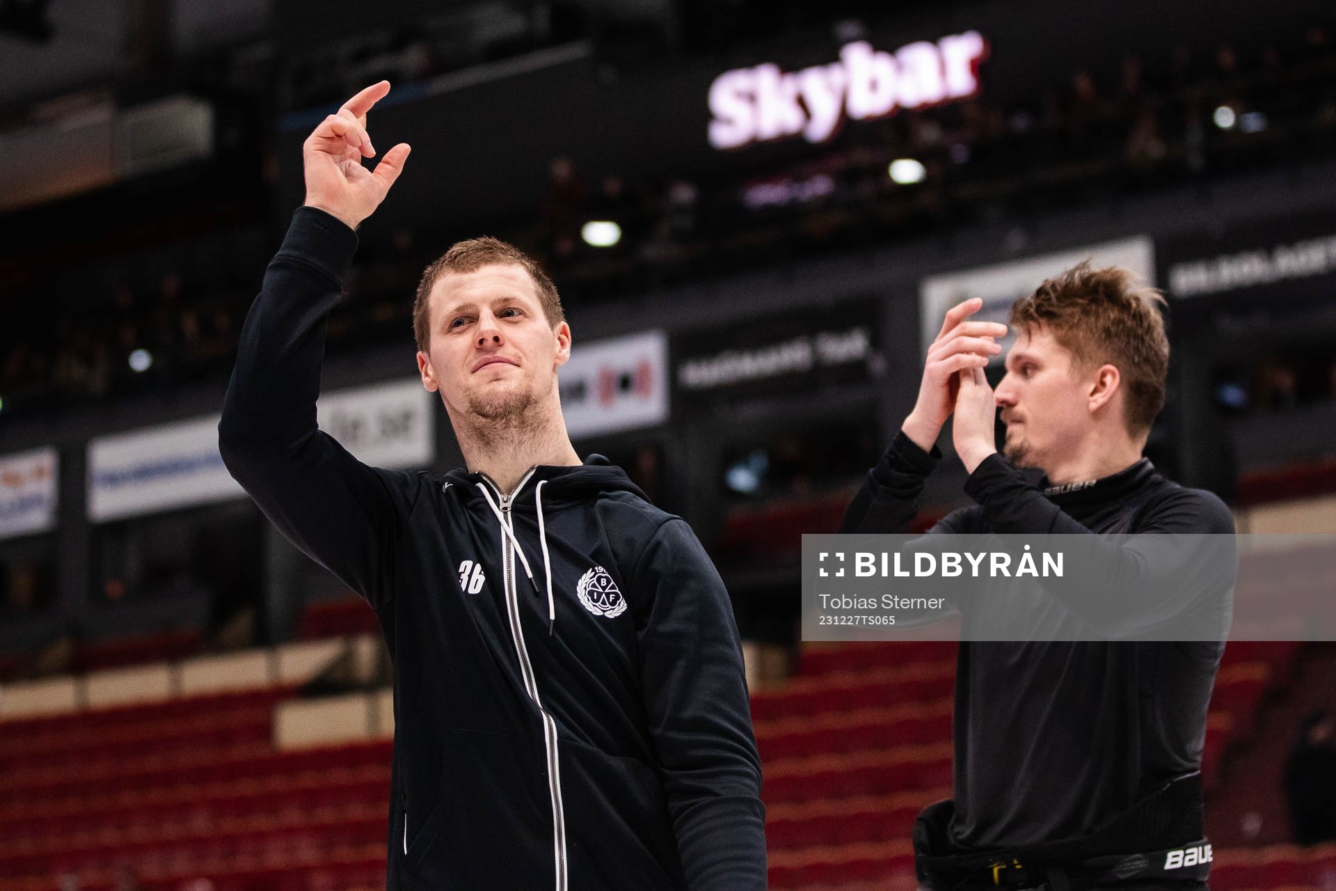 Brynäs Linus Ölund jublar