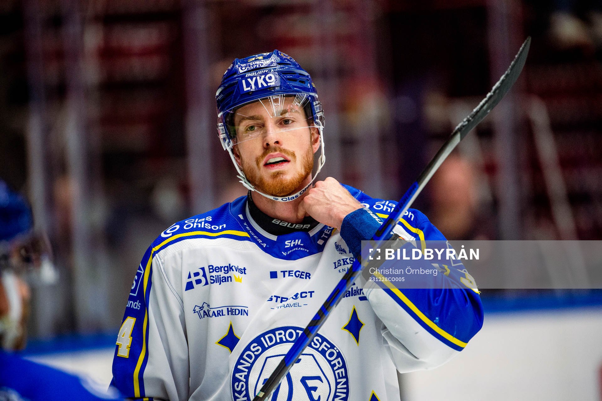 Leksands Peter Cehlarik värmer upp innan ishockeymatchen i