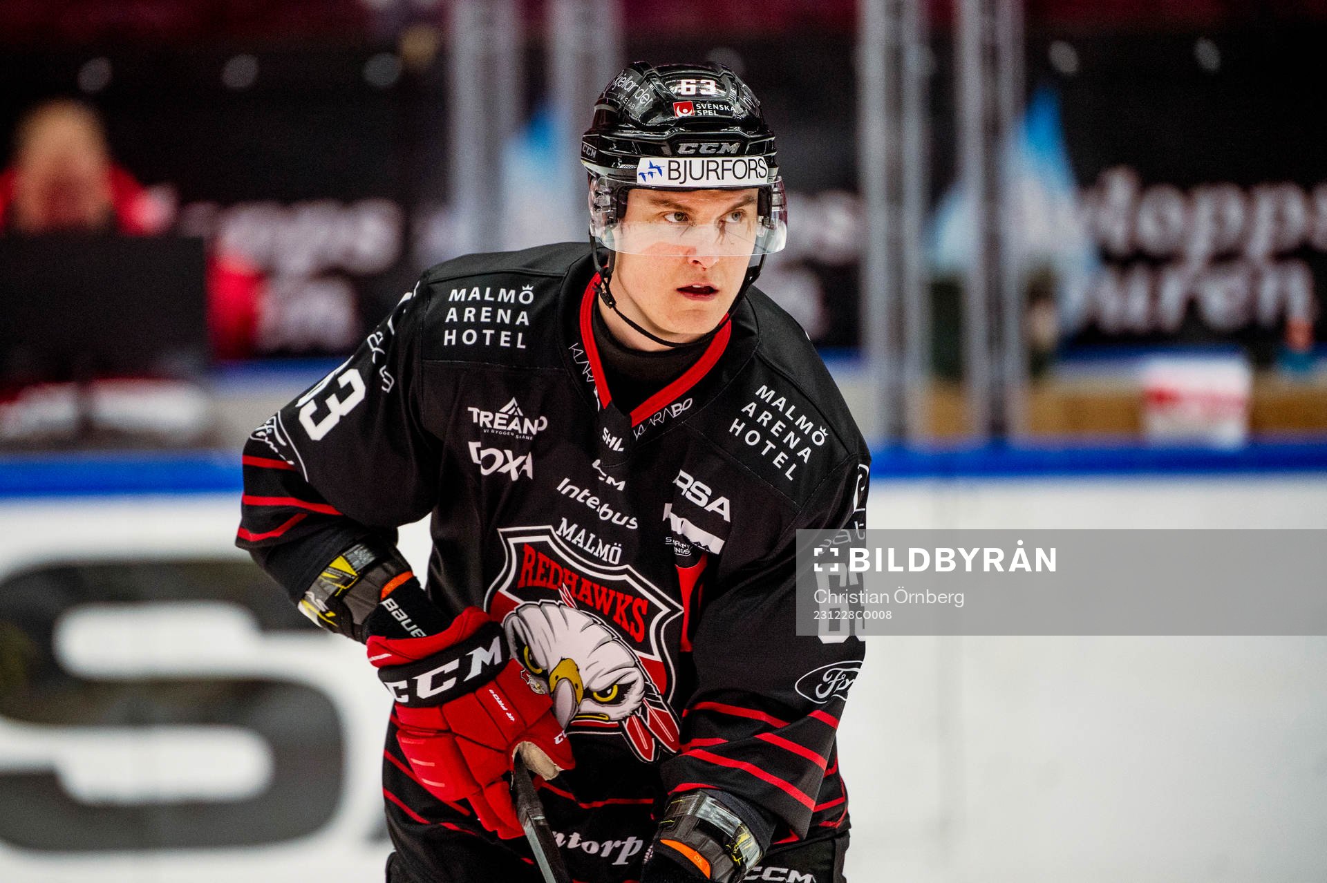 Malmö Redhawks Fredrik Händemark värmer upp innan