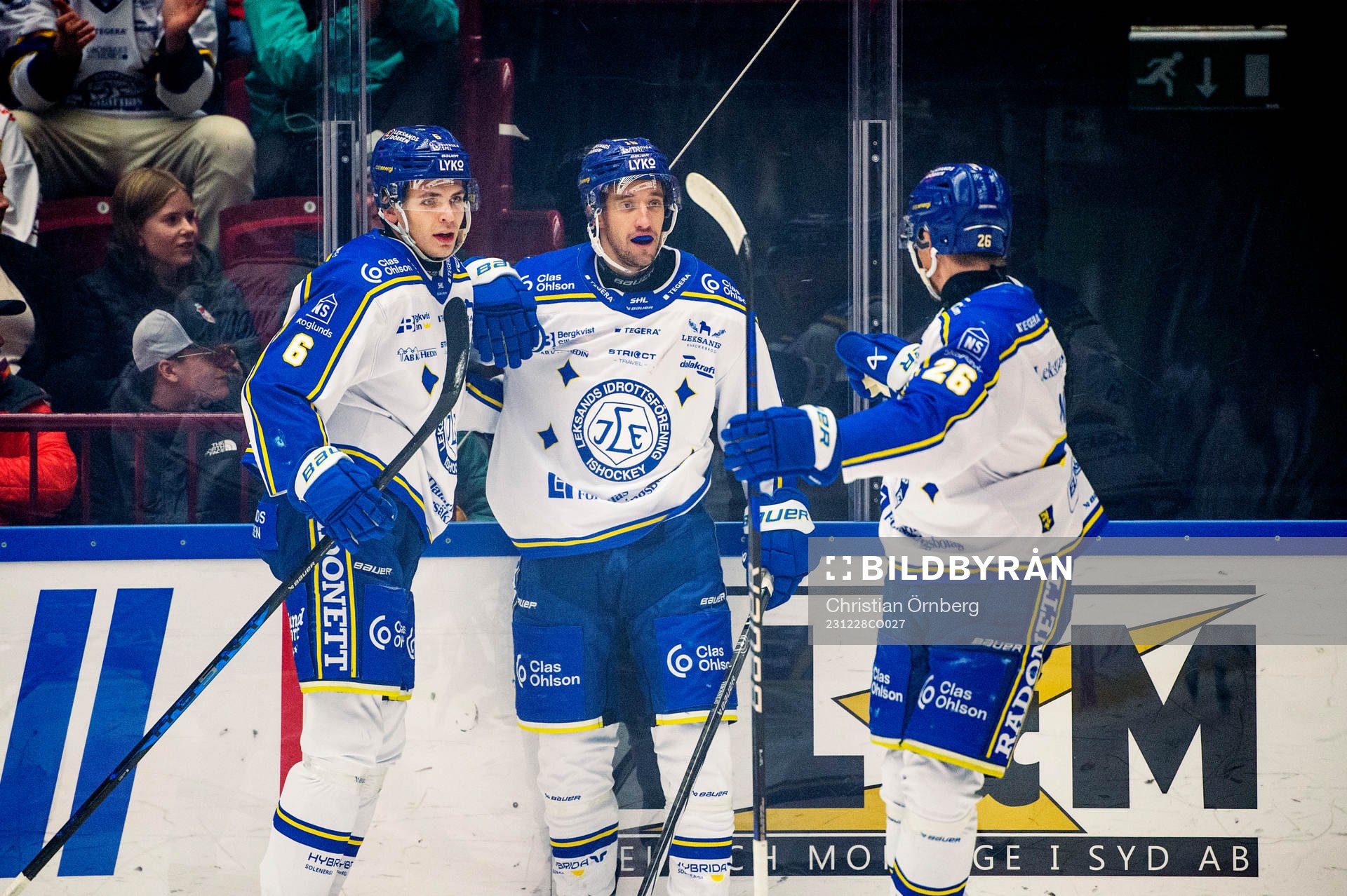 Leksands Max Veronneau jublar med lagkamraterna