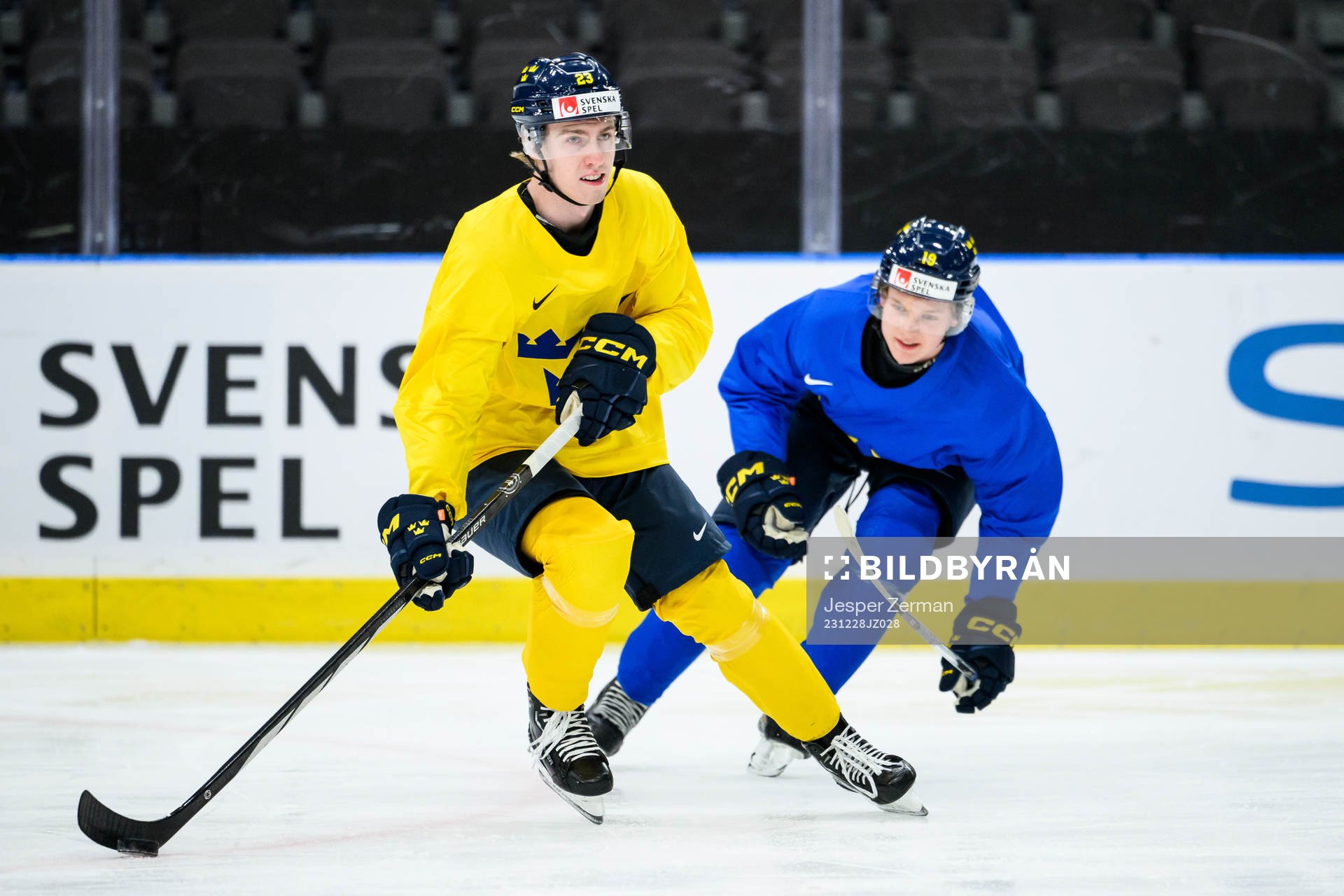 Jonathan Lekkerimäki and Rasmus Rudslätt of Sweden at a