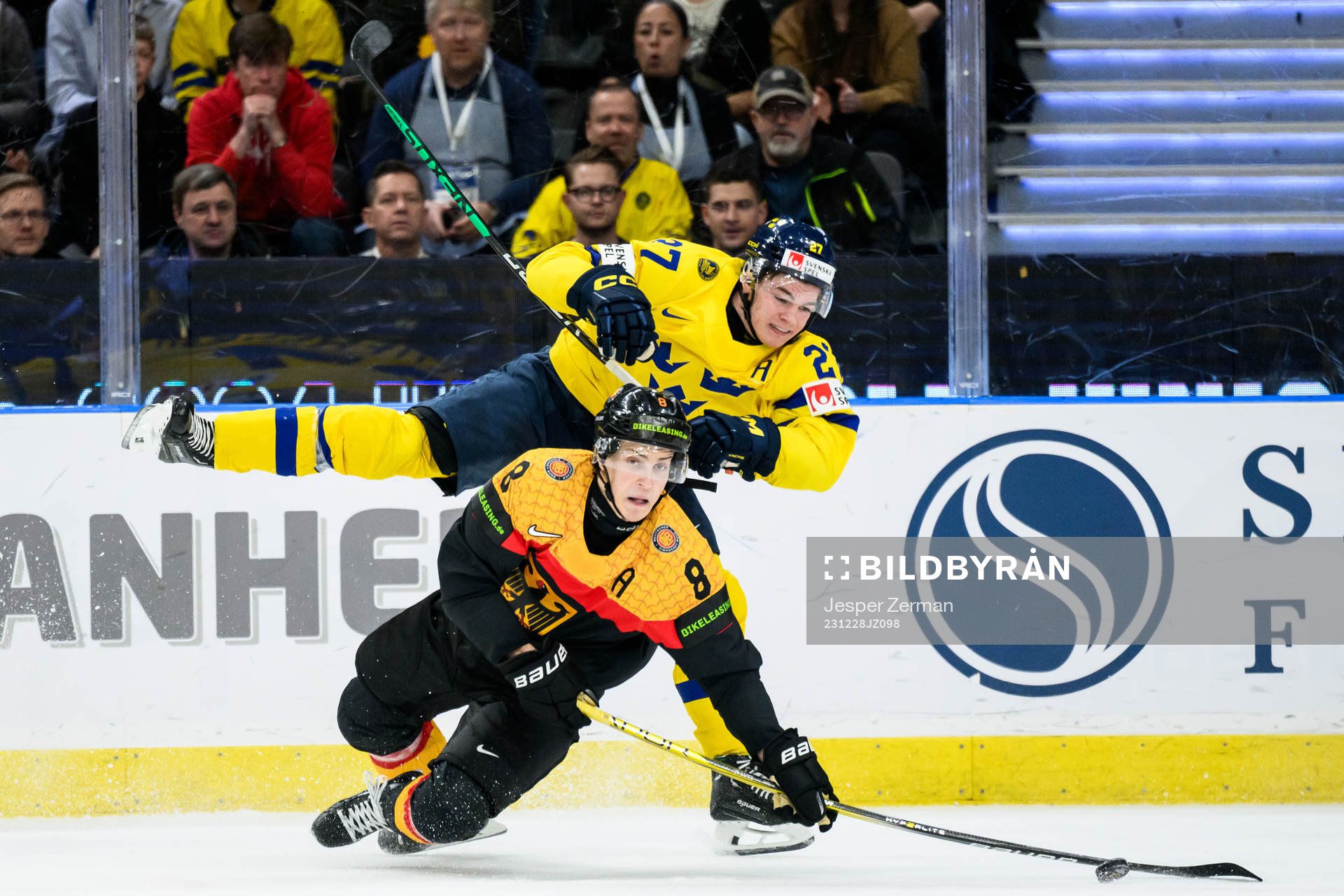 Julian Lutz of Germany and Oskar Pettersson of Sweden