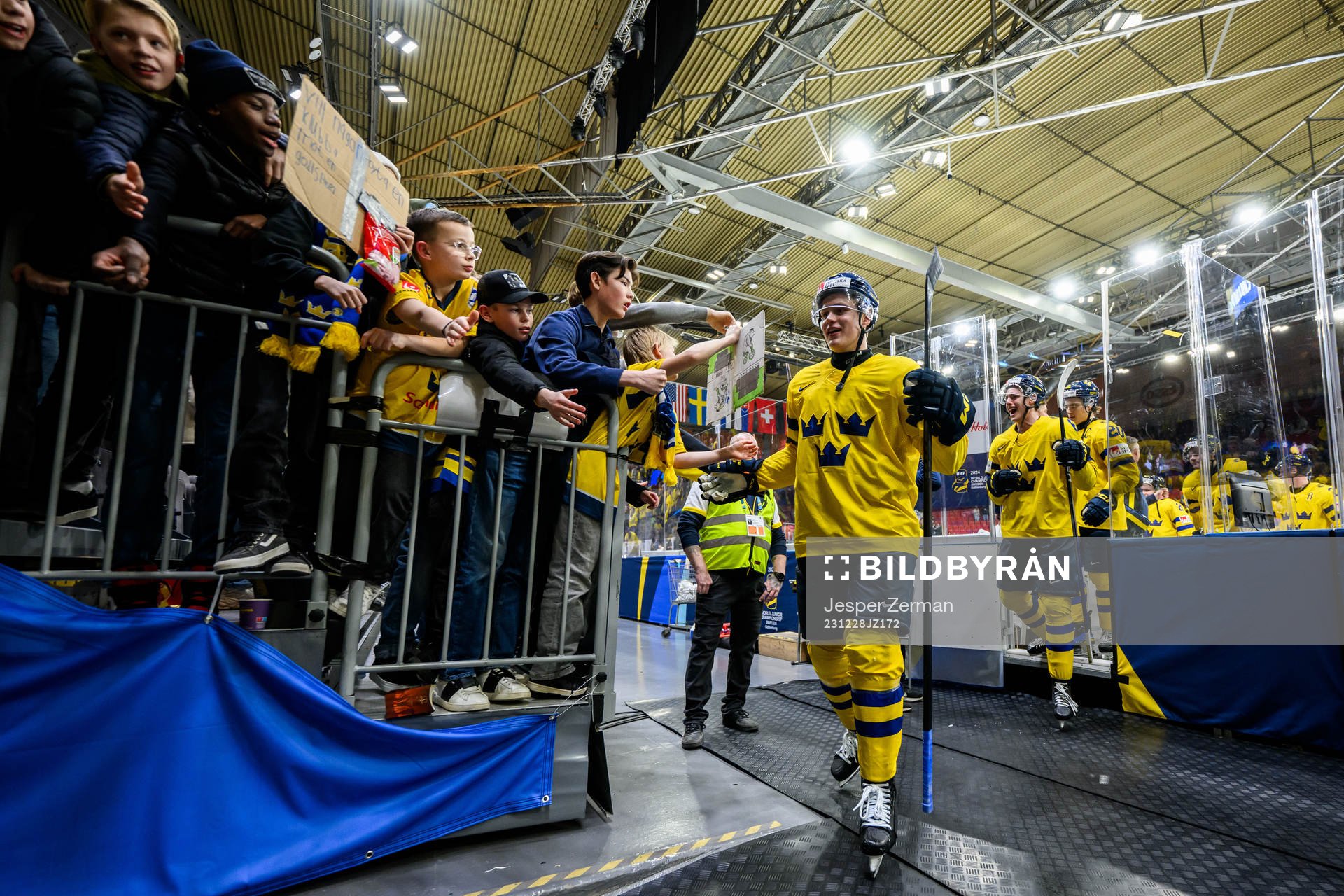 Elias Pettersson of Sweden celebrates