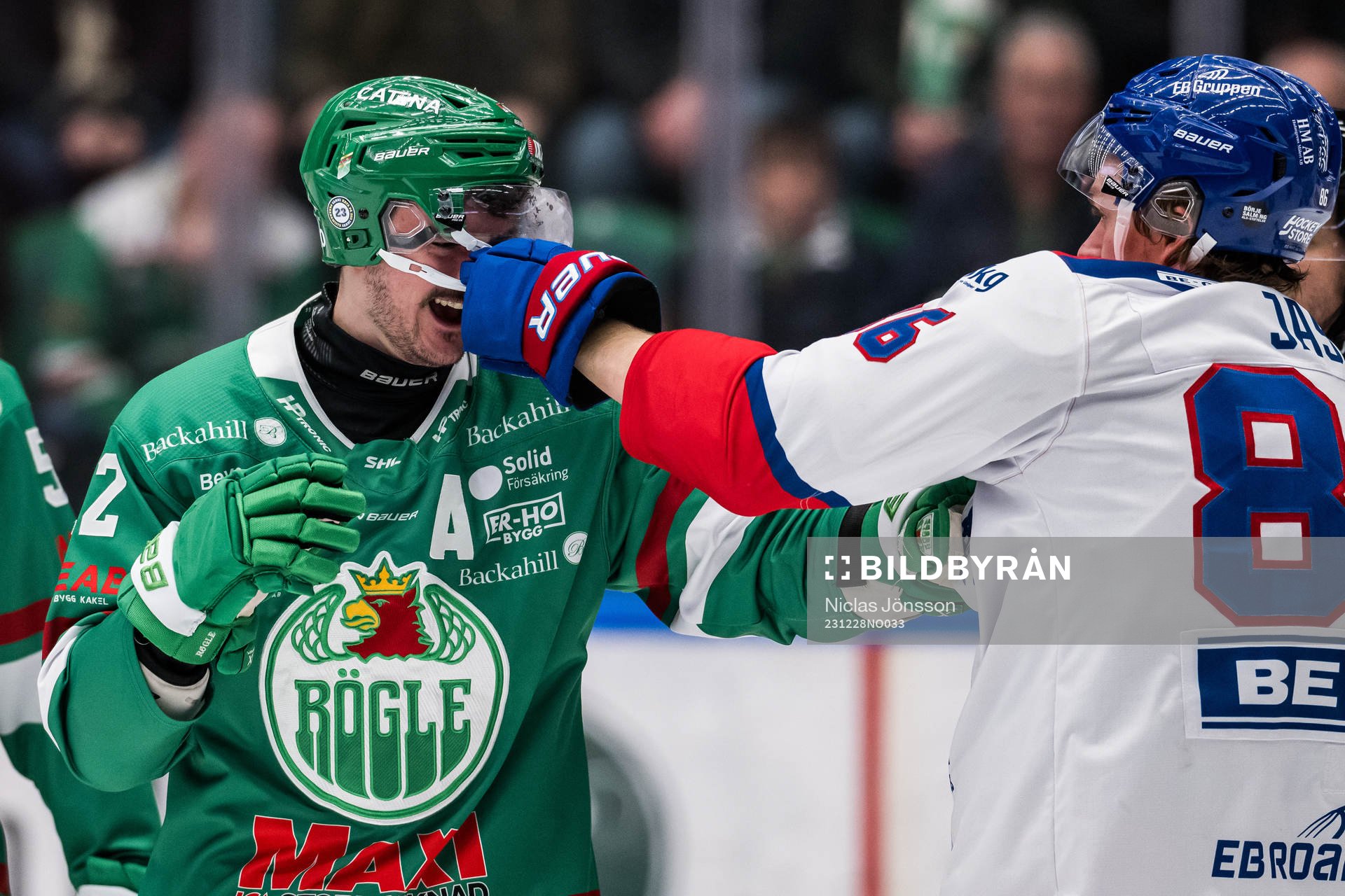 Rögles Brady Ferguson och Oskarshamns Lukas Jasek