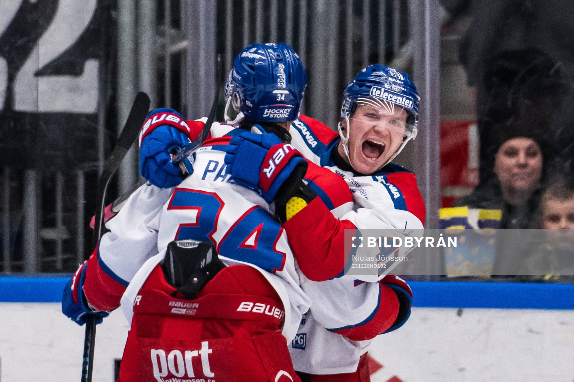 Oskarshamns Olli Palola och Johan Johnsson jublar