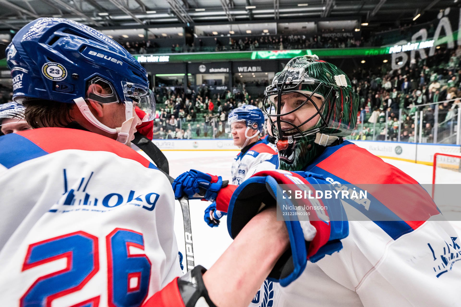 Oskarshamns målvakt Tomas Rydén jublar