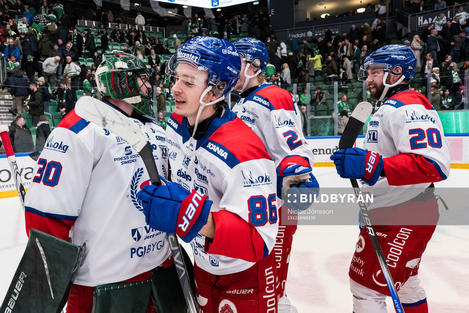 Oskarshamns målvakt Tomas Rydén och Lukas Jasek  jublar