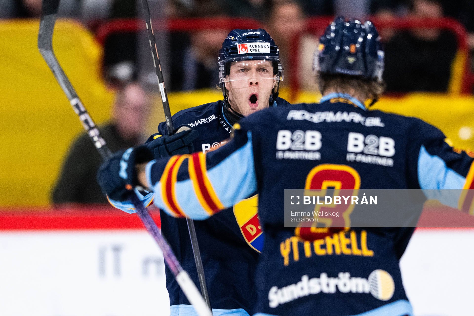 Djurgårdens Olle Liss jublar med Alexander Ytterell