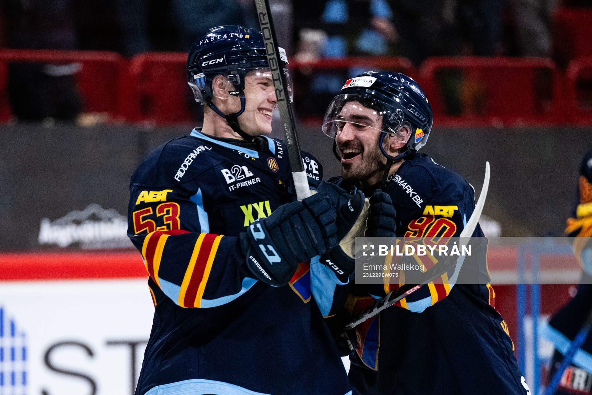 Djurgårdens David Blomgren och Kevin Karlsson jublar
