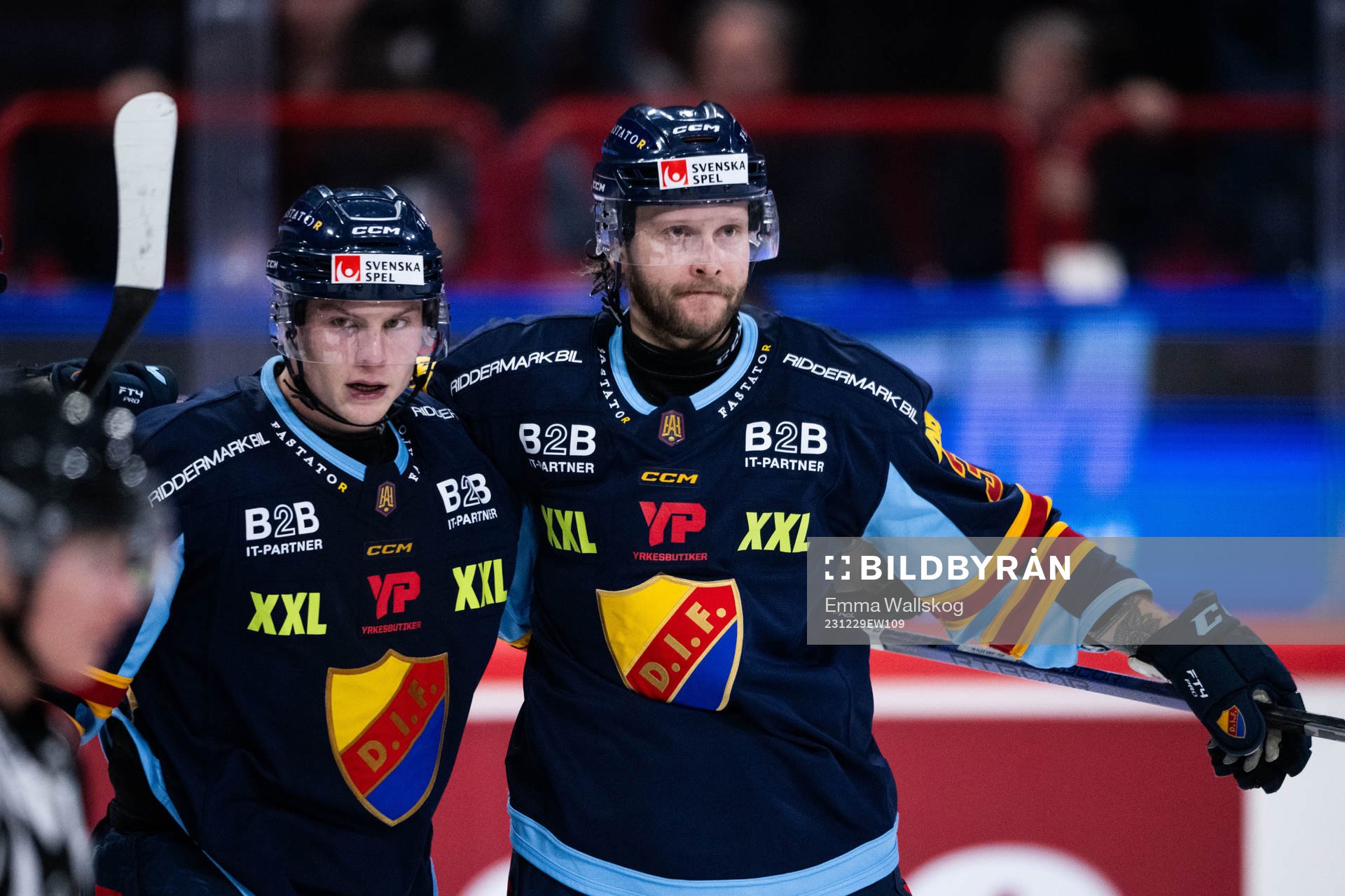 Djurgårdens Alexander Ytterell jublar med David Blomgren