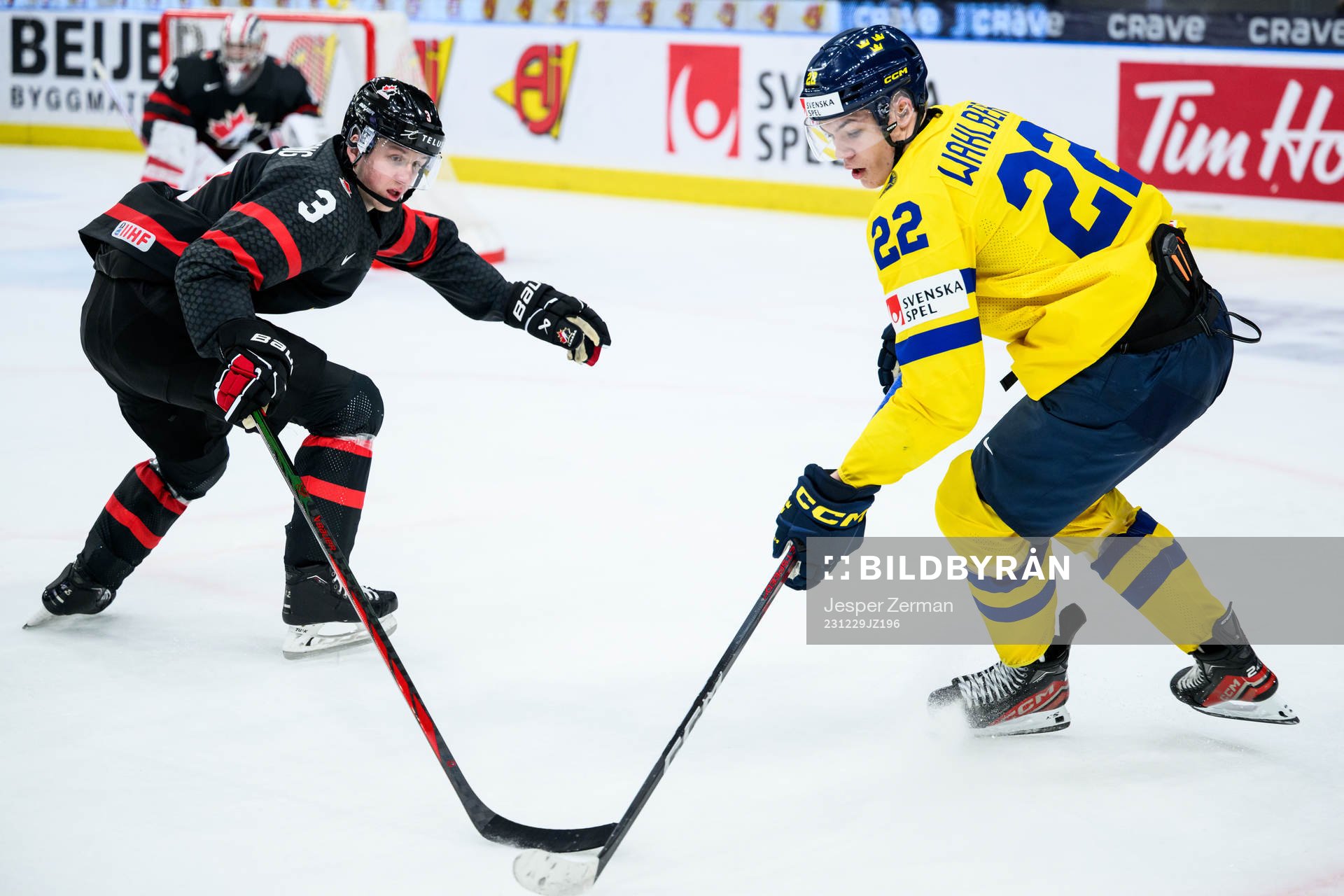 Jake Furlong of Canada and Anton Wahlberg of Sweden